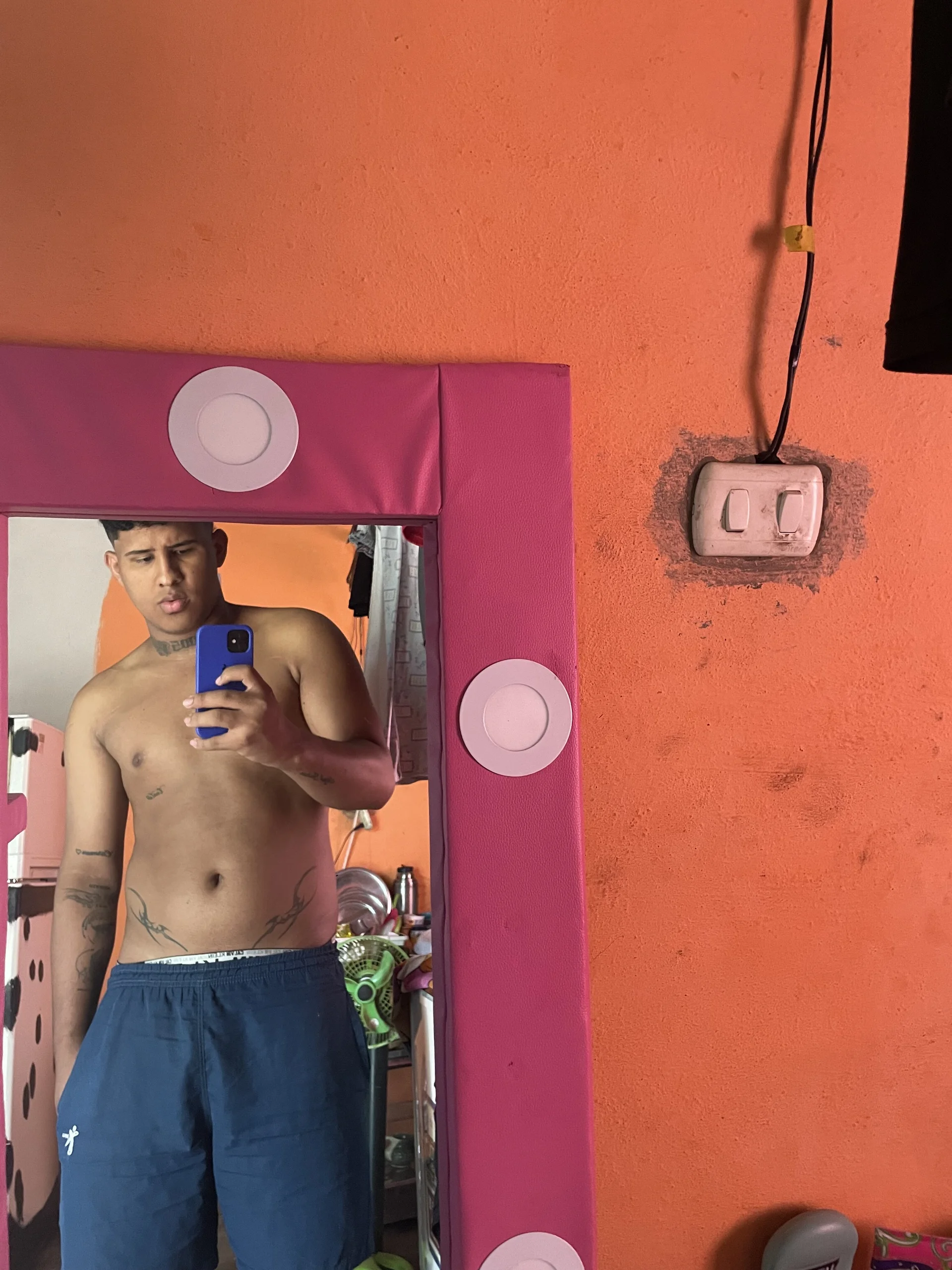 XXX Porn Photo of Nude Dylan_horny 3