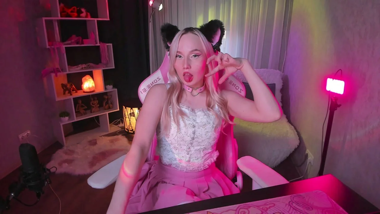 XXX Porn Photo of Nude CrystaLuna69 19