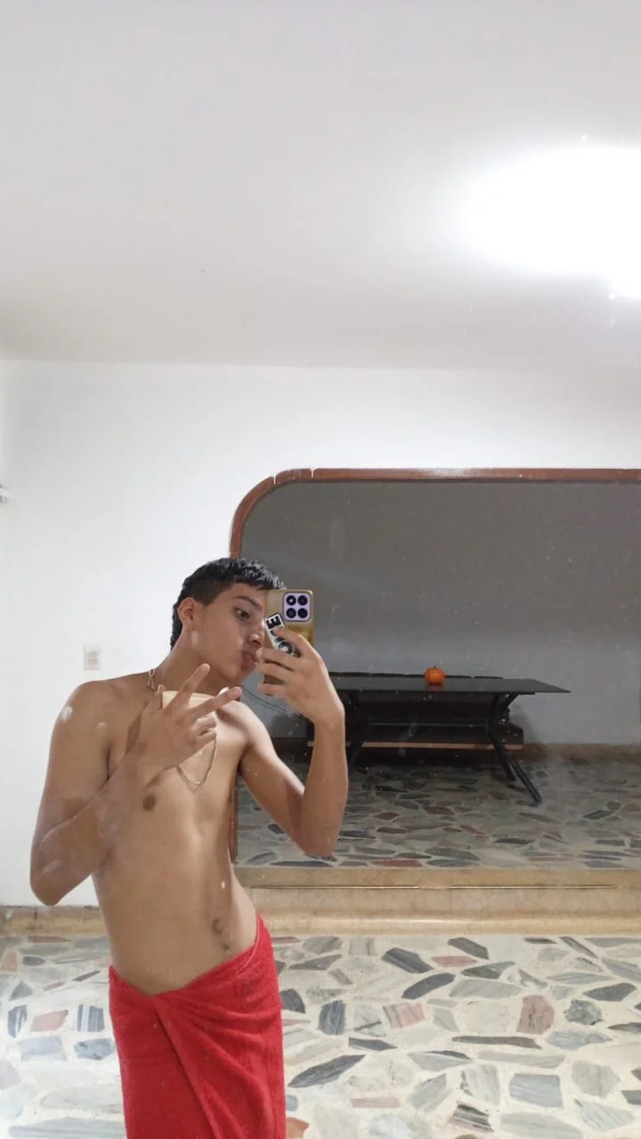 XXX Porn Photo of Nude jl_brayan12 9