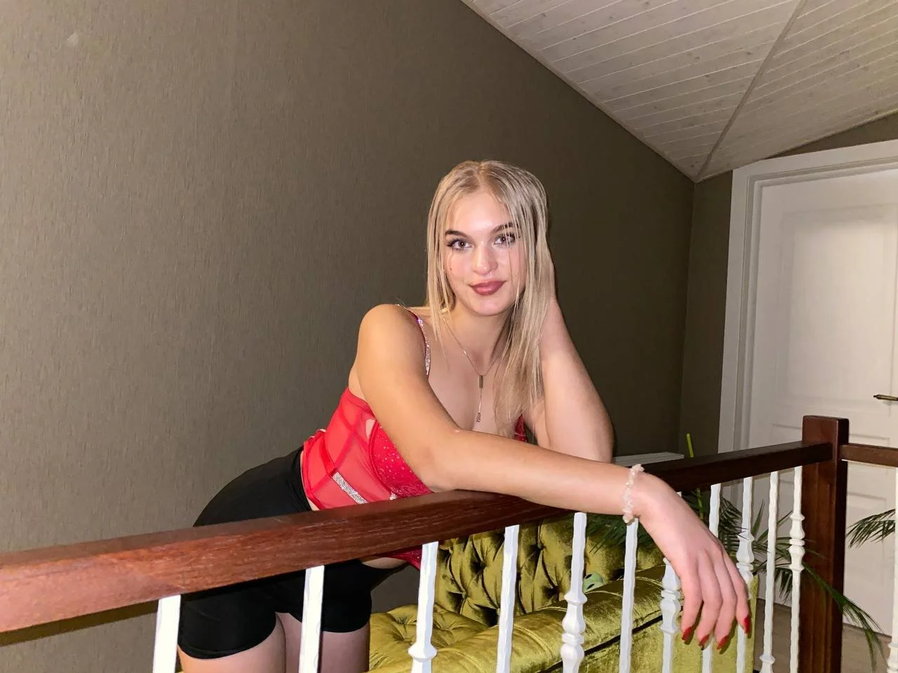 XXX Porn Photo of Nude AlinaLiii 1