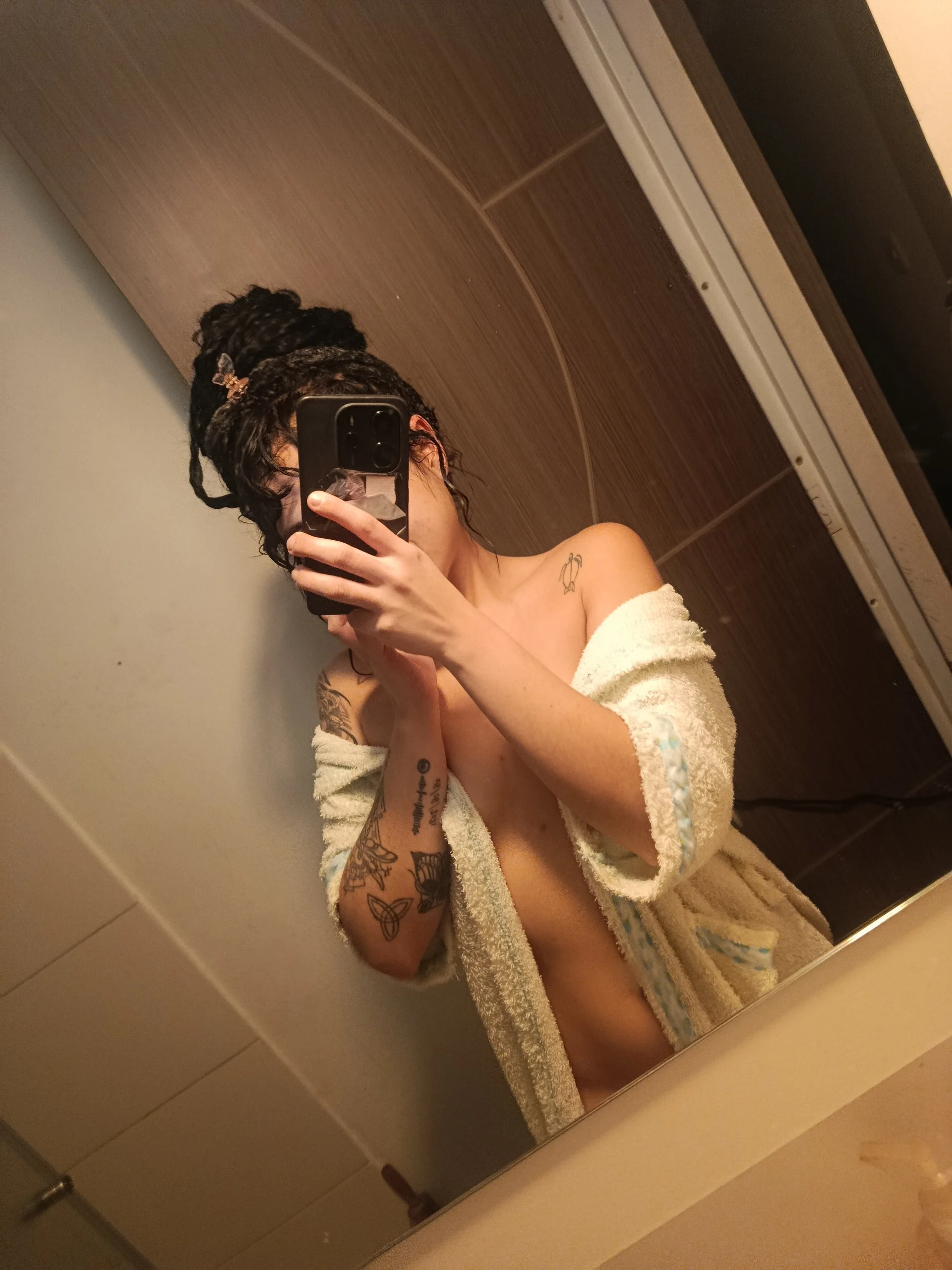 XXX Porn Photo of Nude Hellen_dumont 69
