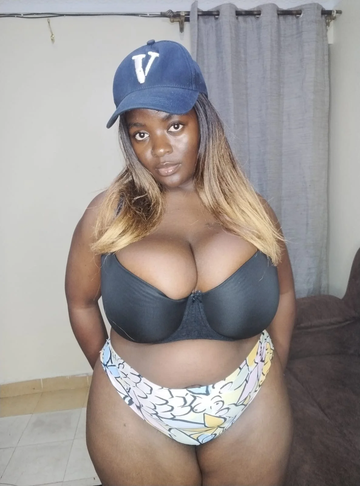 XXX Porn Photo of Nude bustytemptress1 8