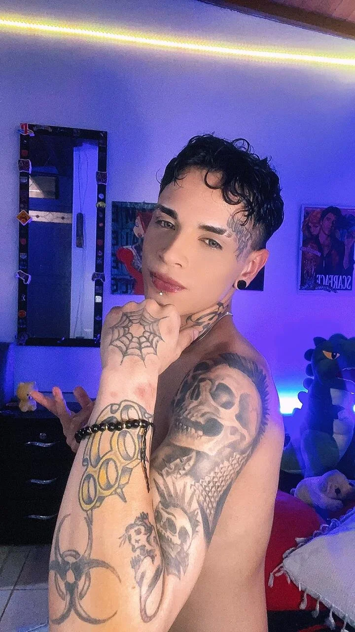 XXX Porn Photo of Nude alex_rockstar 19