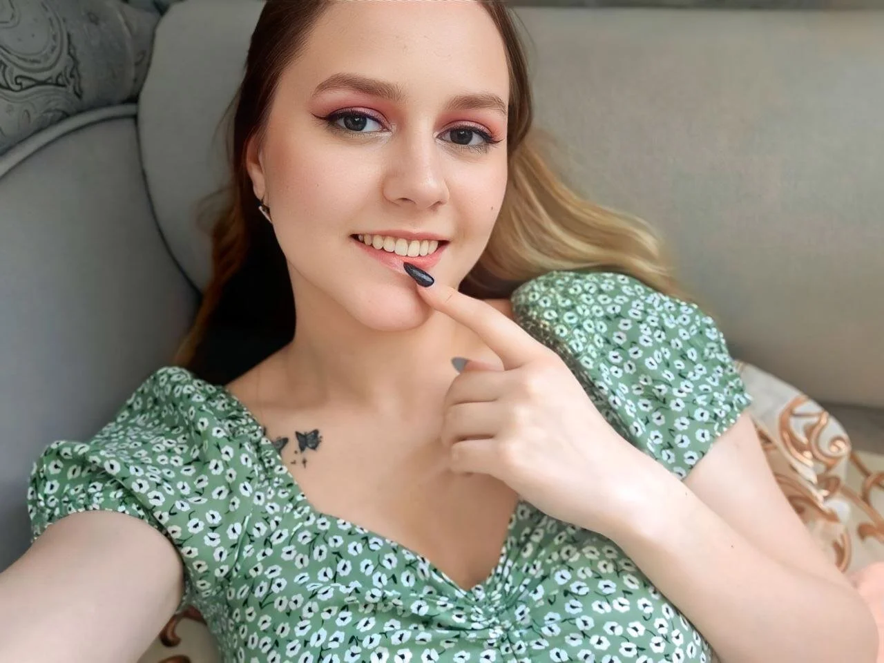 XXX Porn Photo of Nude ShyMistery 4