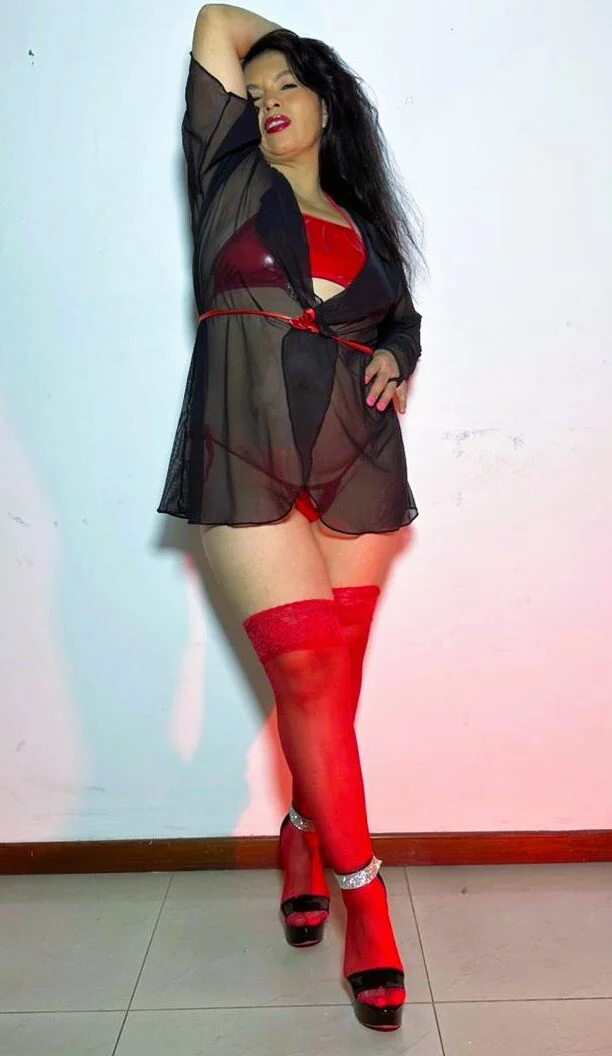 XXX Porn Photo of Nude hornystepmommy 20