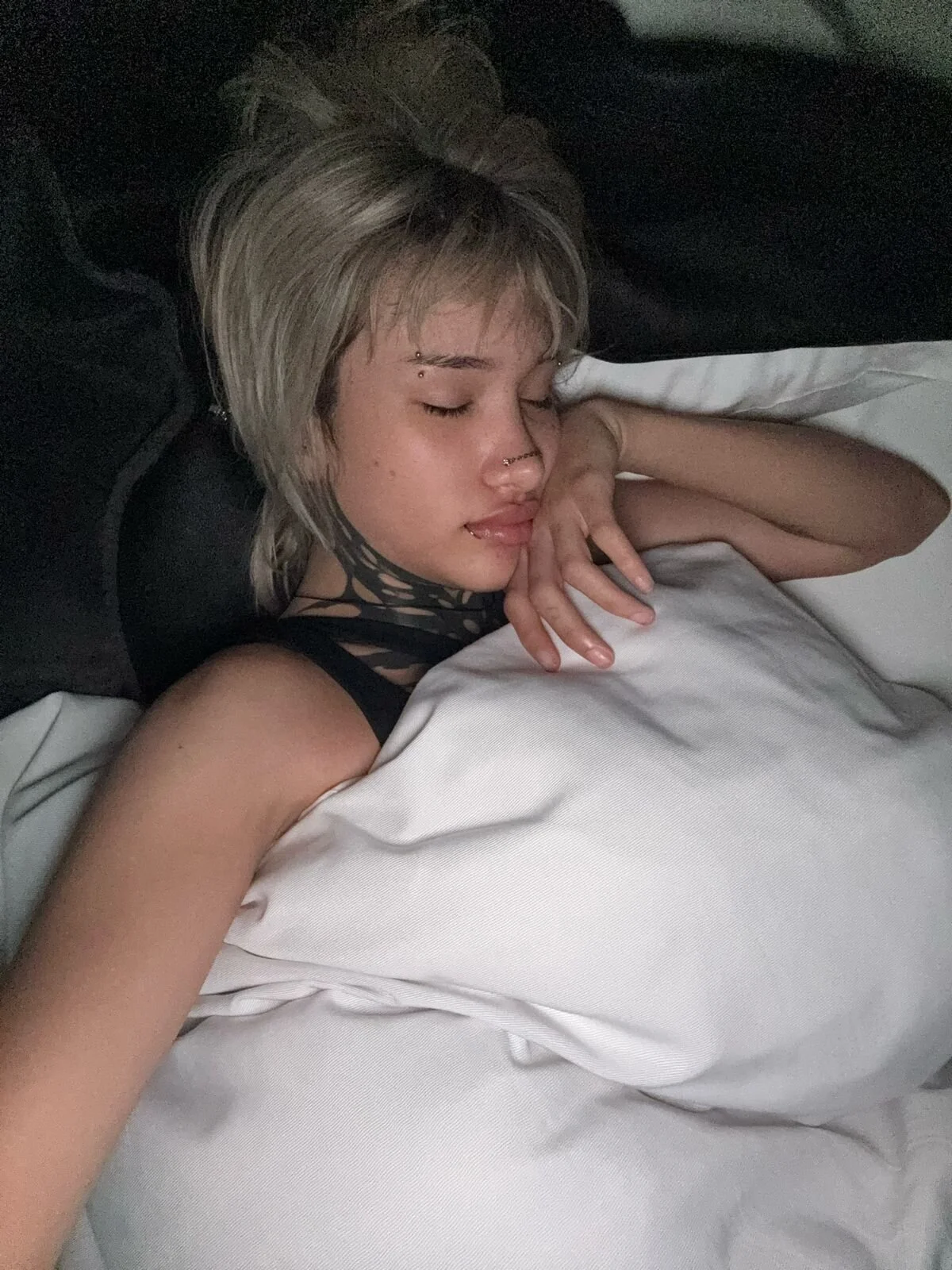 XXX Porn Photo of Nude goth_d0ll 24