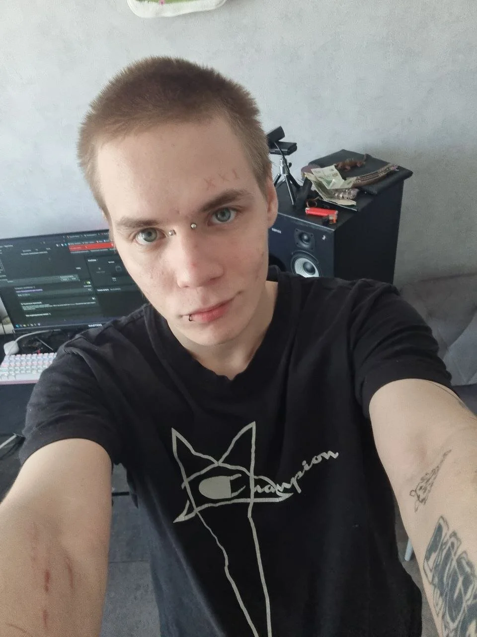 XXX Porn Photo of Nude yourlildemon 4