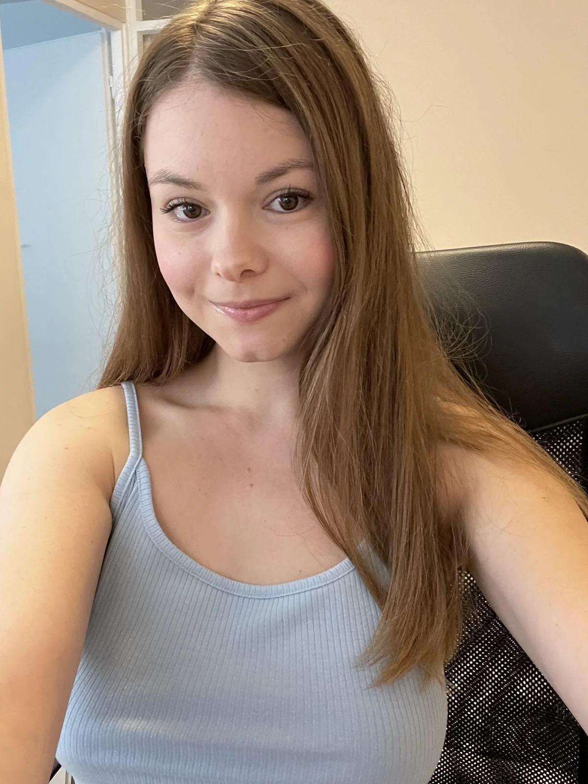 XXX Porn Photo of Nude AnnaSweet18 5