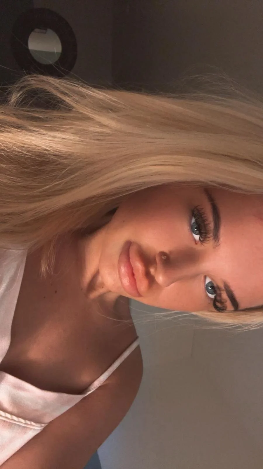 XXX Porn Photo of Nude Blondemysteryy 1
