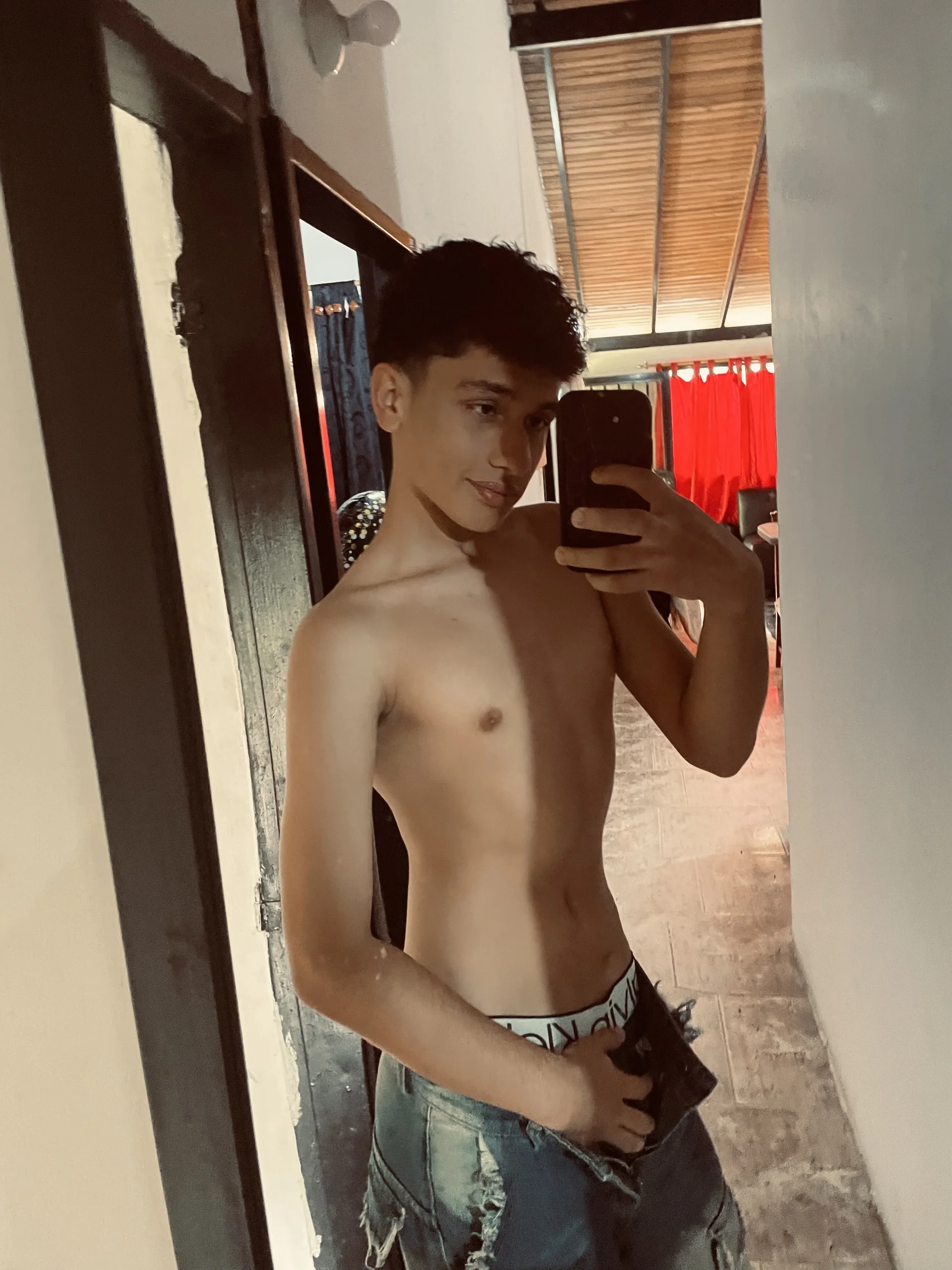 XXX Porn Photo of Nude sexybadboy697 5