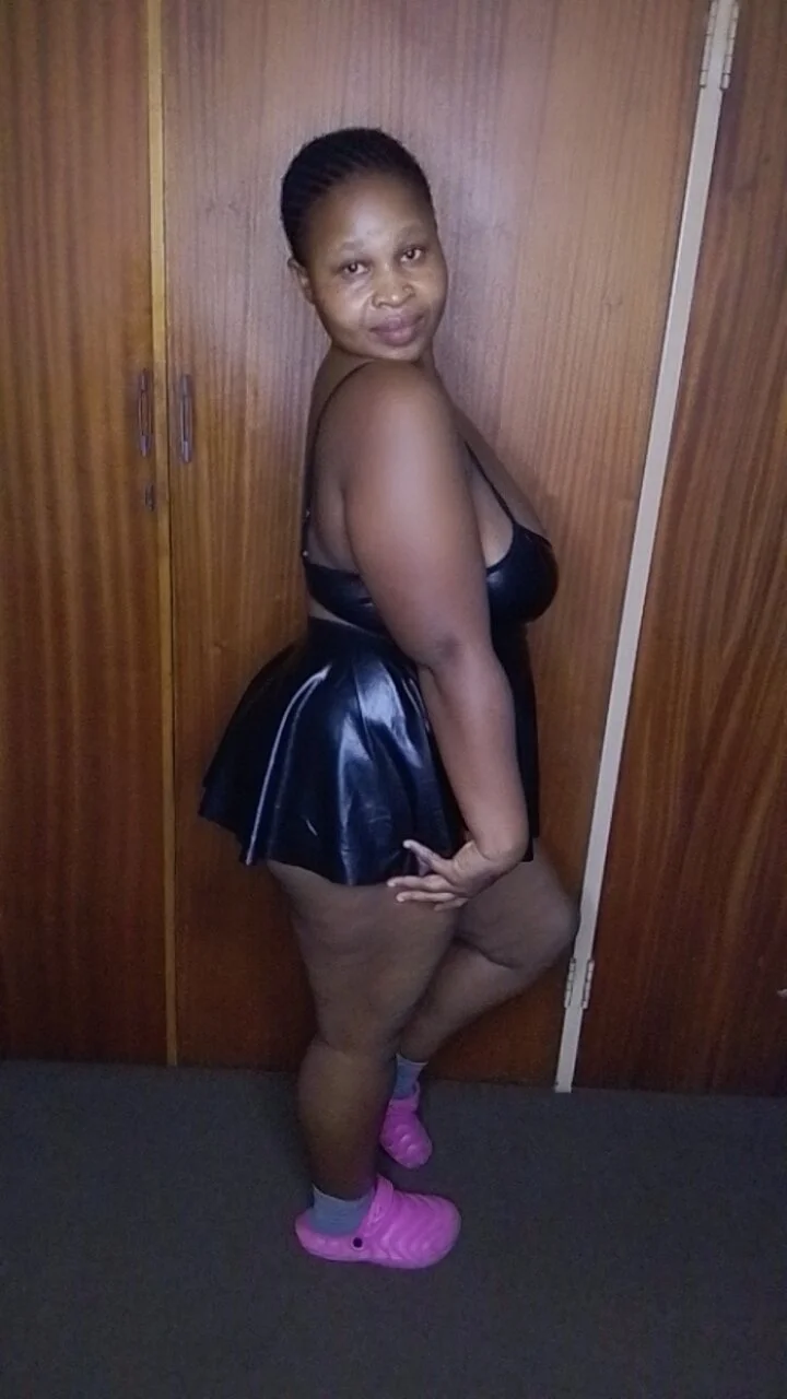 XXX Porn Photo of Nude Loyal_Alisha 6