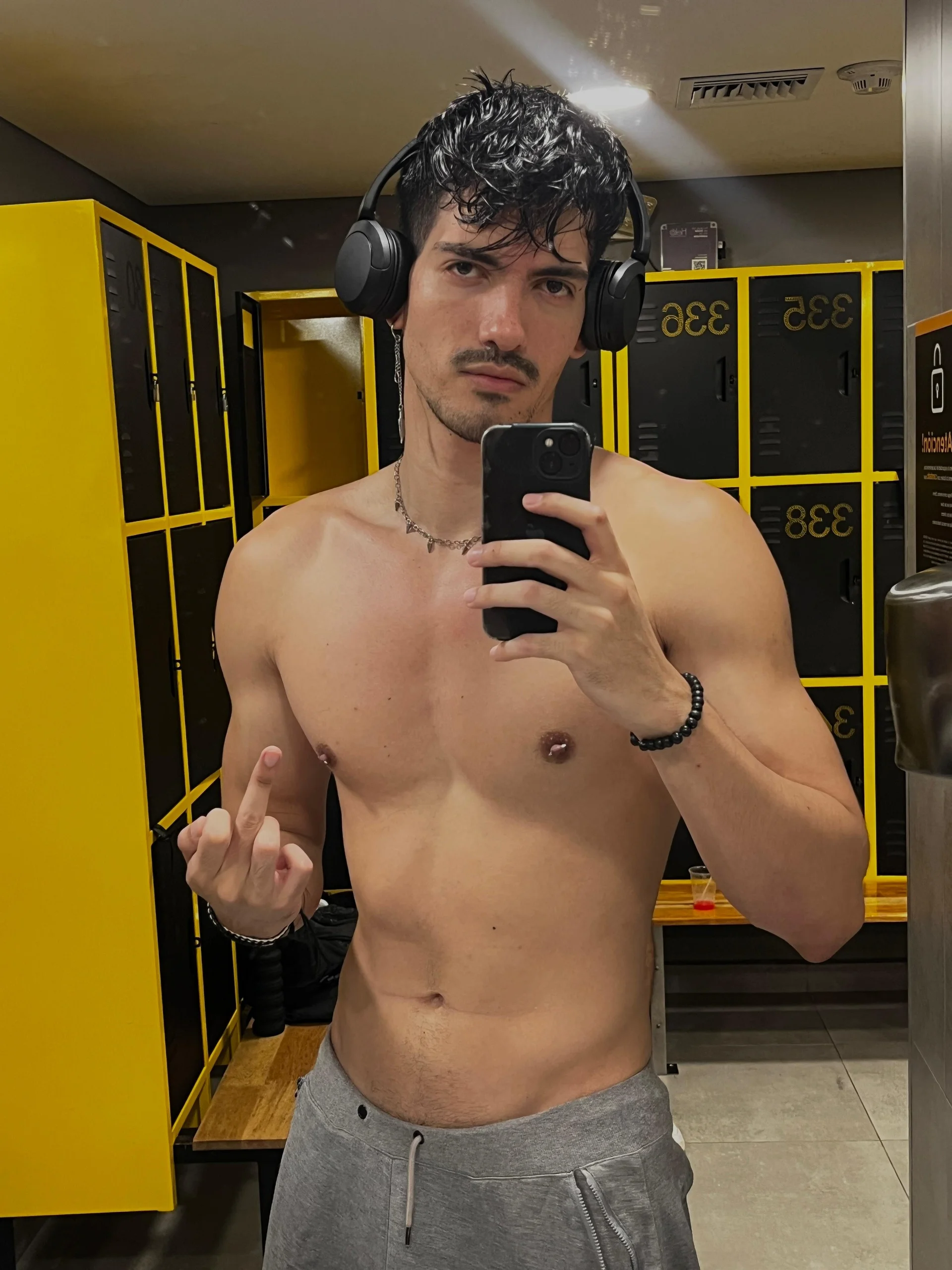 XXX Porn Photo of Nude bbbeachboy 23