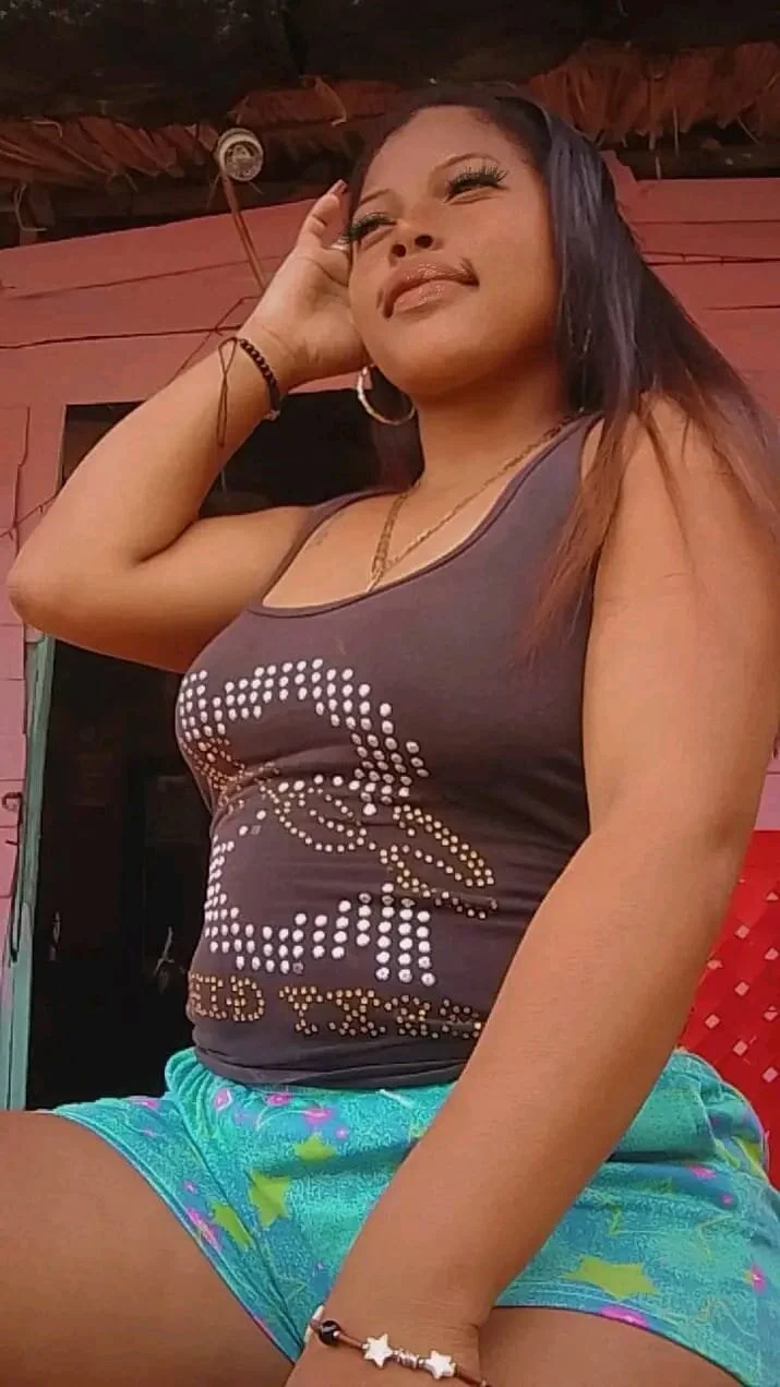 XXX Porn Photo of Nude EsmeraldaBell_ 2