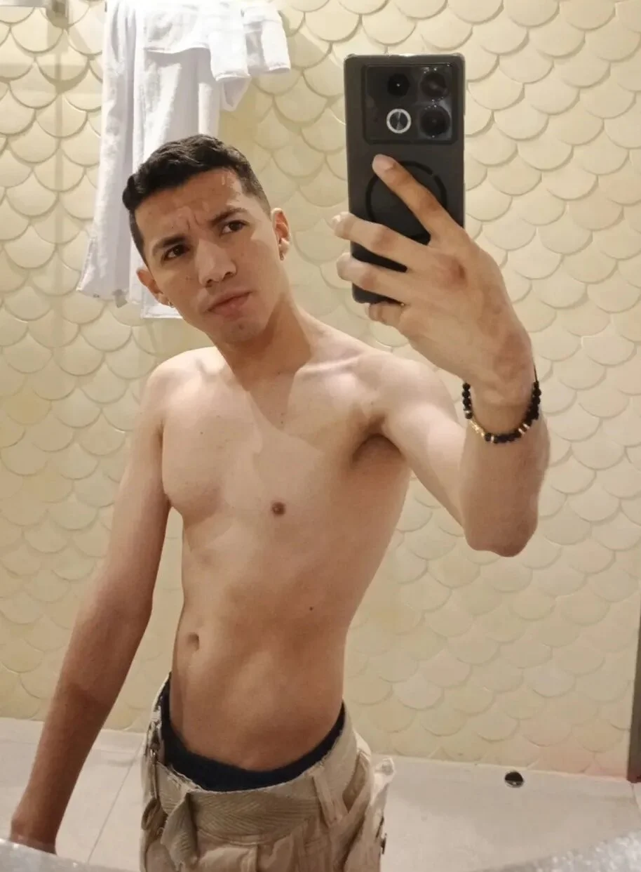 XXX Porn Photo of Nude Dylan_ross_ 5