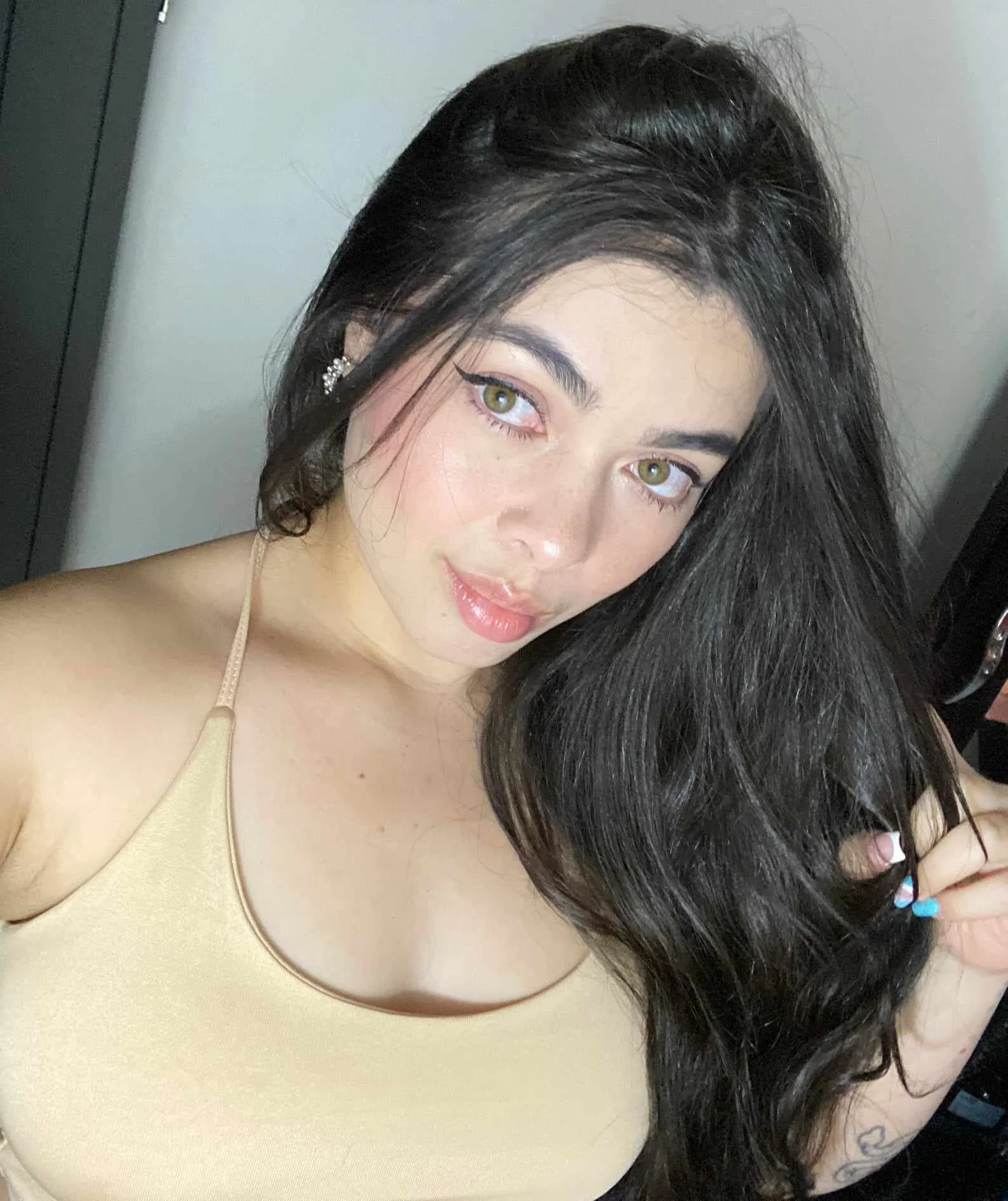 XXX Porn Photo of Nude Lizzy_R 4