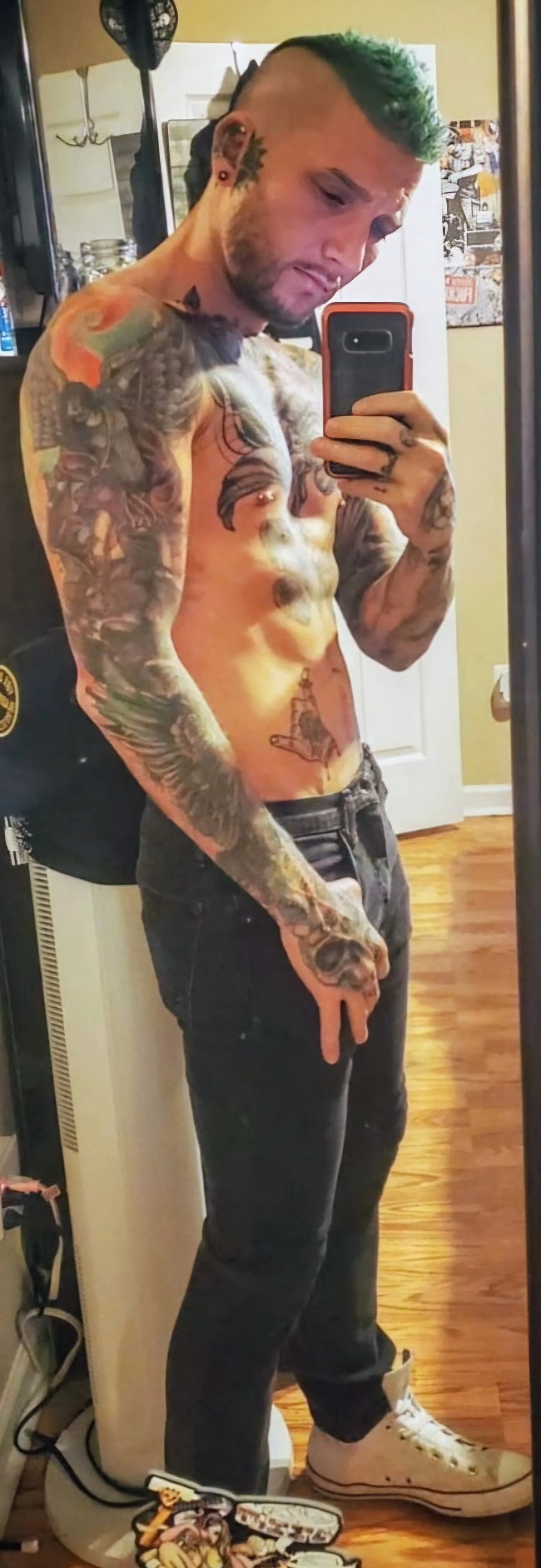 XXX Porn Photo of Nude FrankieDRay 6
