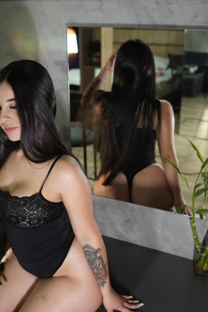 XXX Porn Photo of Nude roxannegomez 123