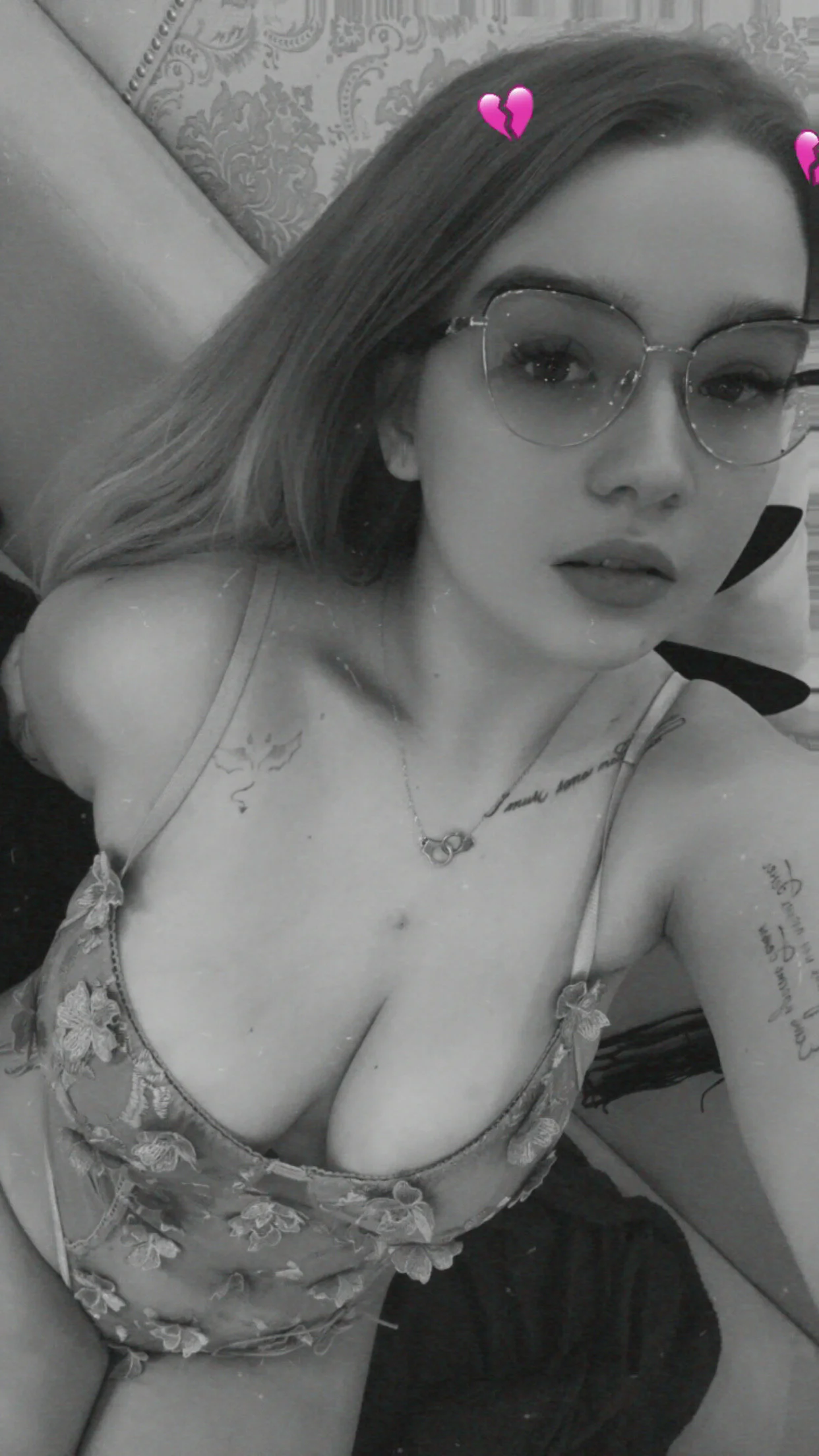 XXX Porn Photo of Nude LesleyMil 30