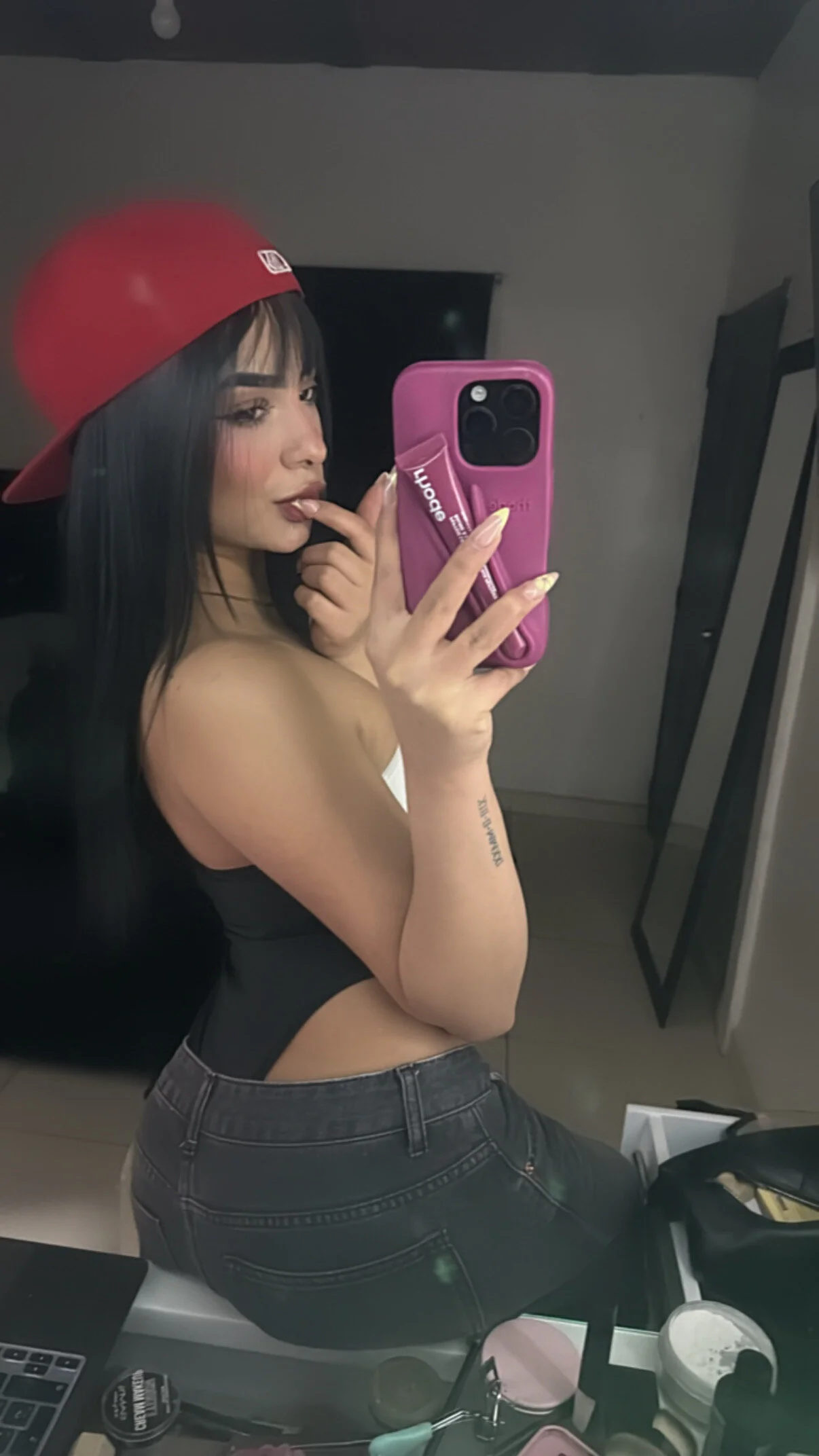 XXX Porn Photo of Nude LARIISSAEVANS 30