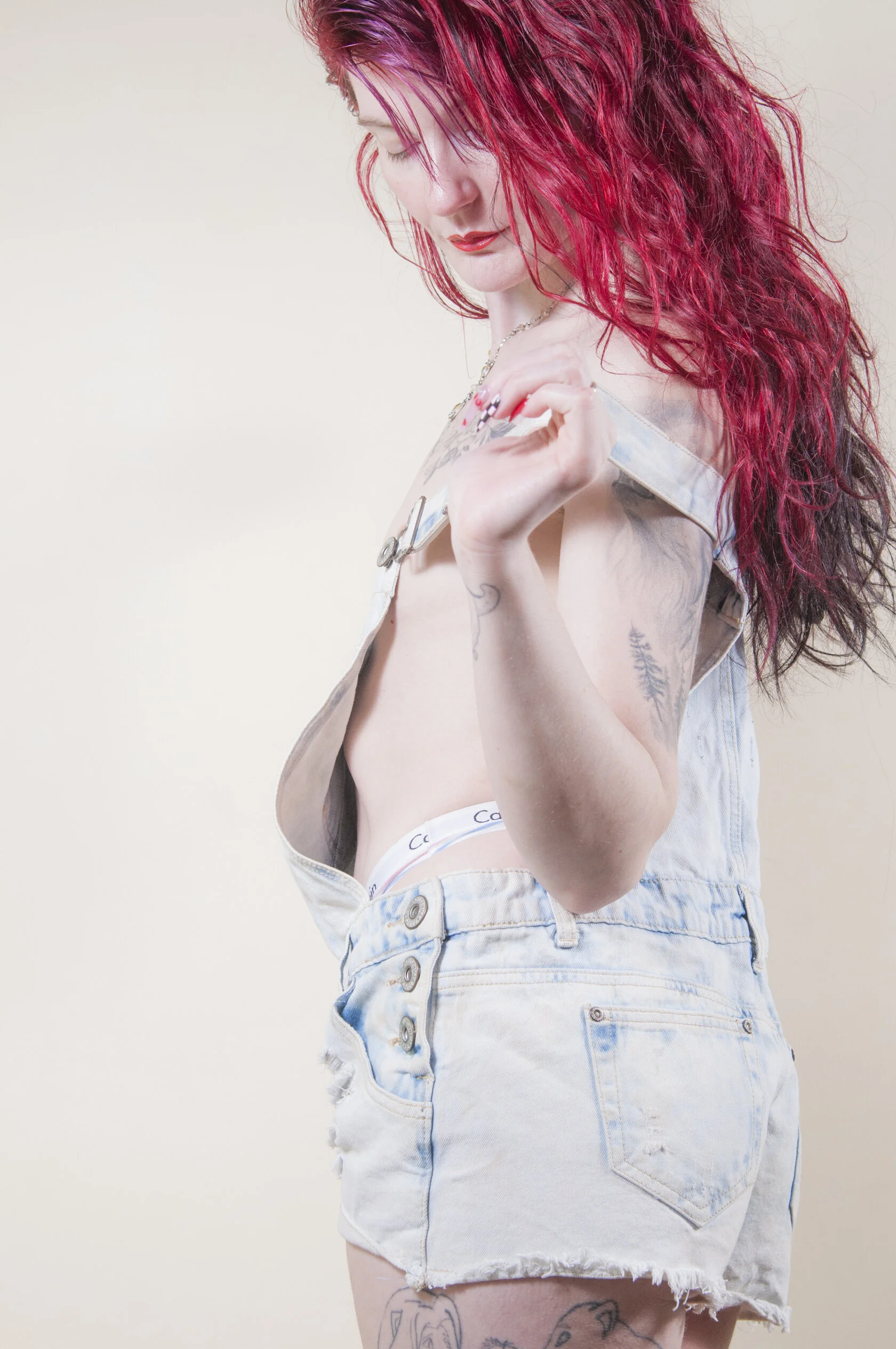 XXX Porn Photo of Nude youngmilfBlossom 2