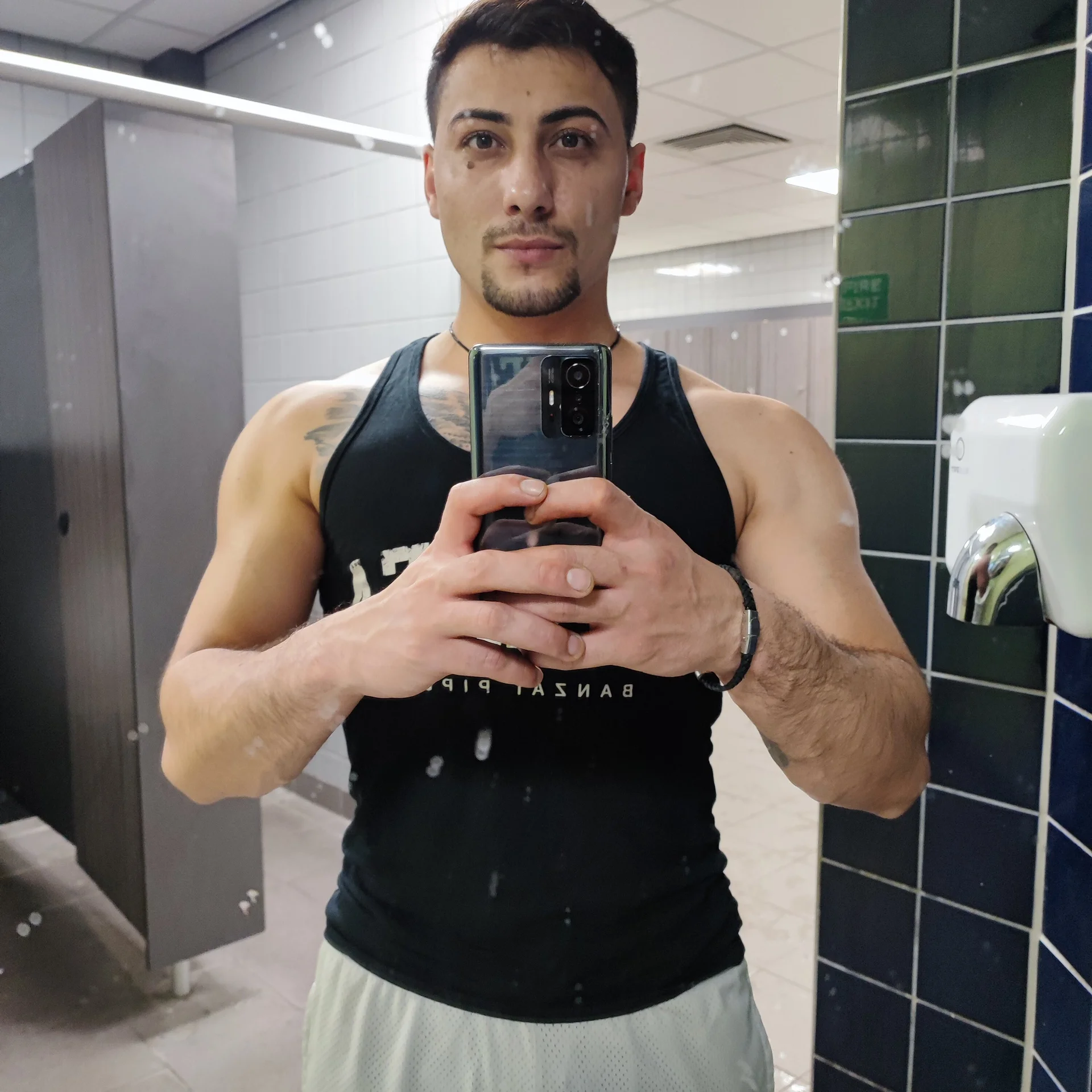 XXX Porn Photo of Nude gooddboy01 2