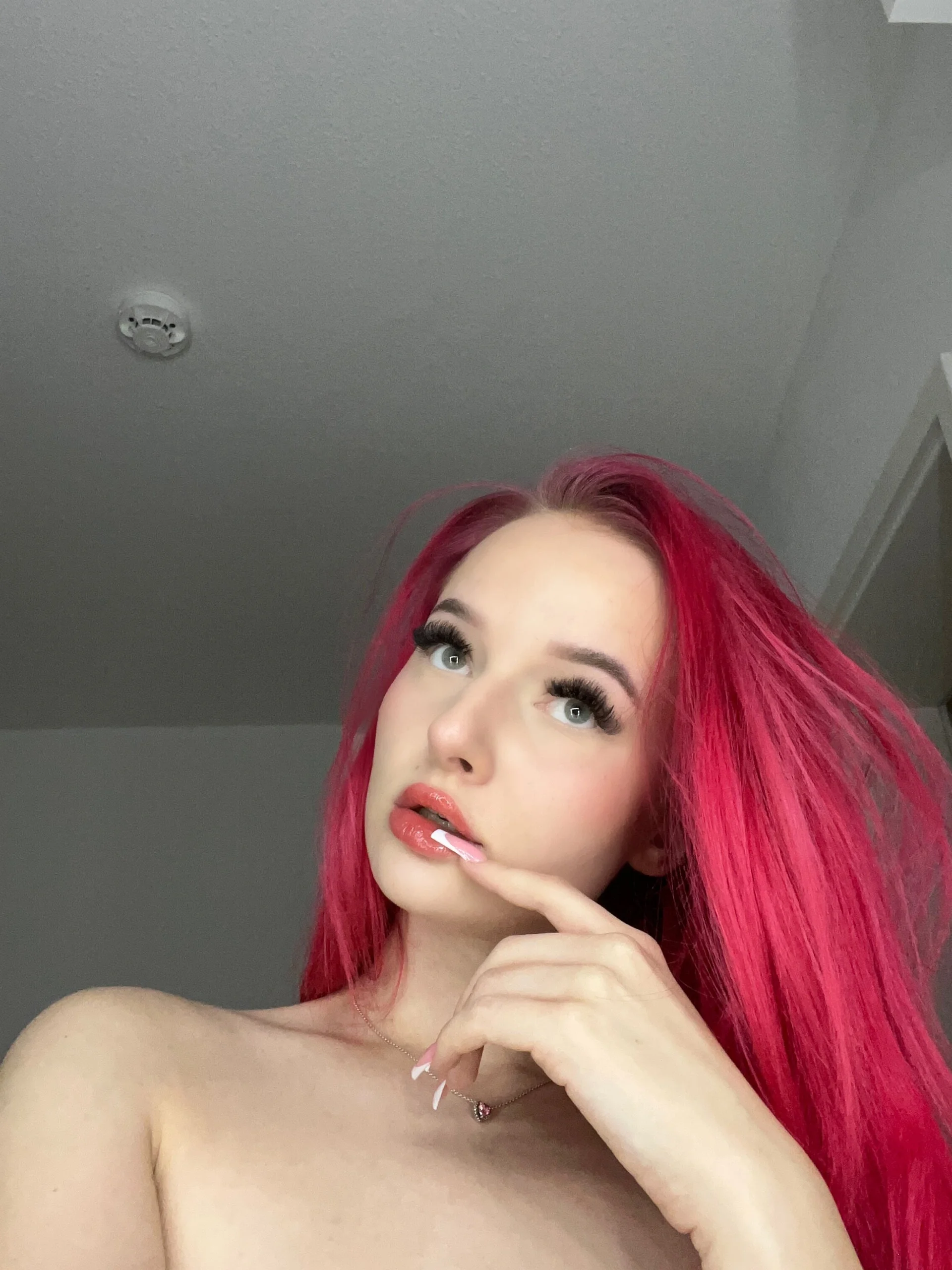 XXX Porn Photo of Nude kimkatyrides 5