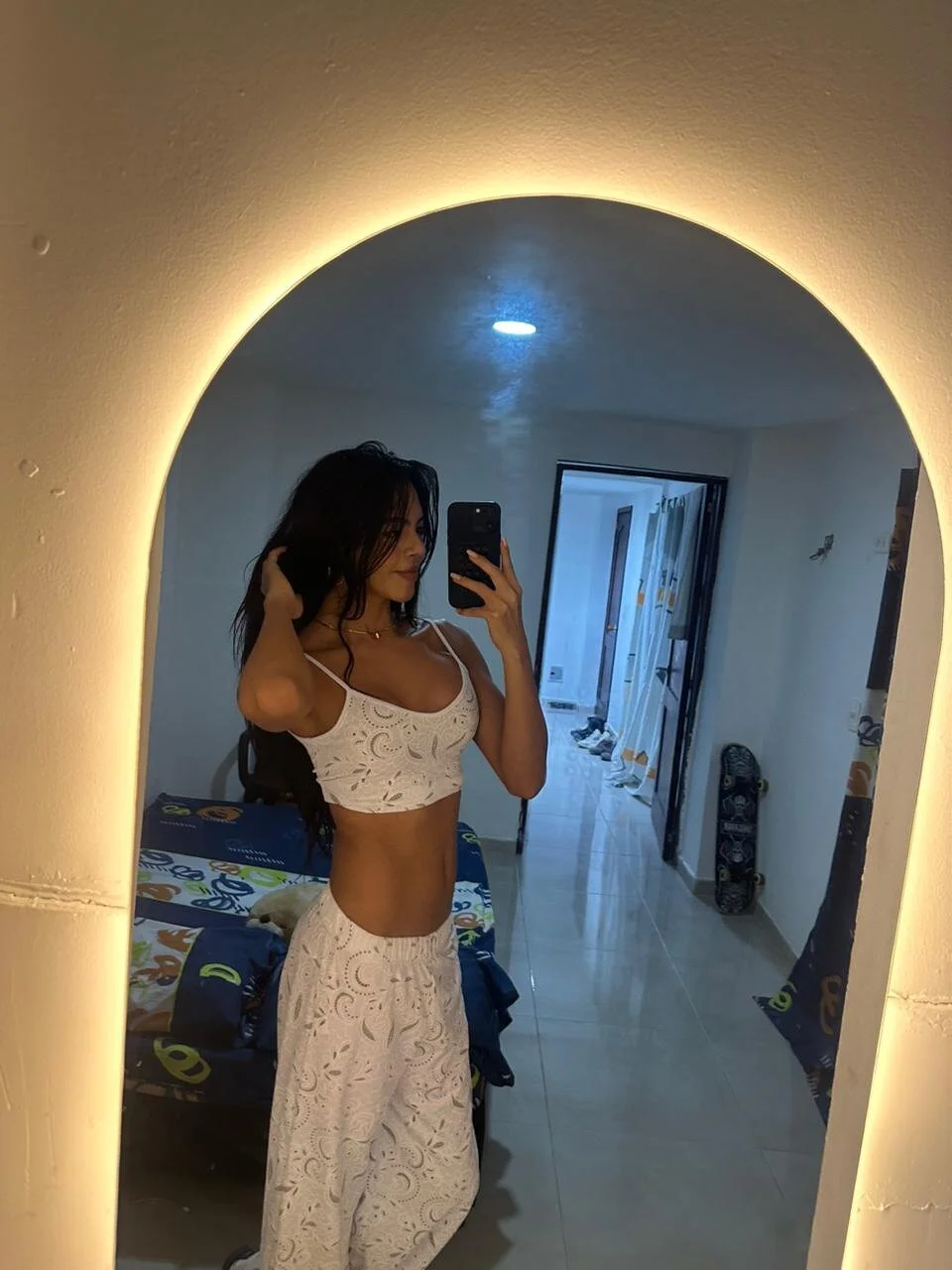 XXX Porn Photo of Nude Roberta_Clous 2