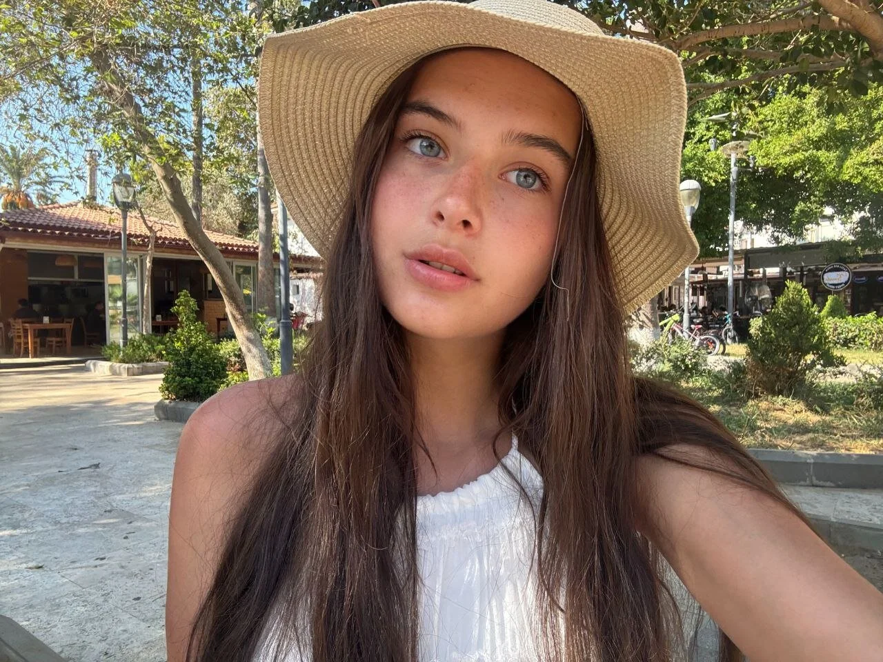 XXX Porn Photo of Nude elisa_moon 22