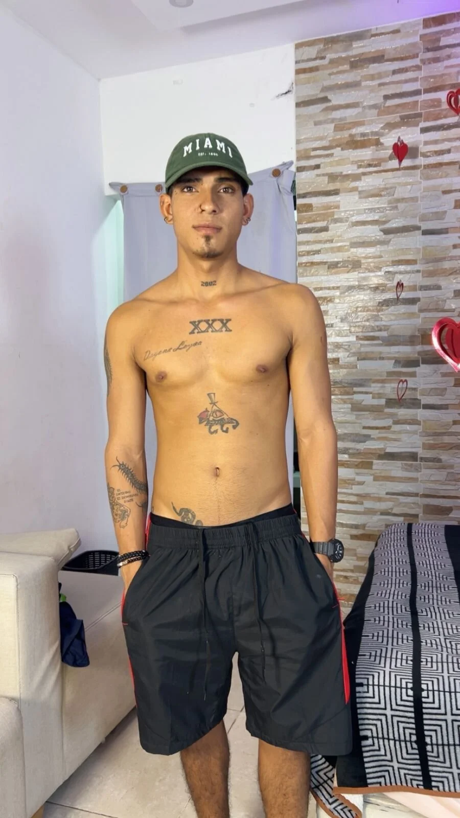 XXX Porn Photo of Nude kinkyhouse_xxxx 1