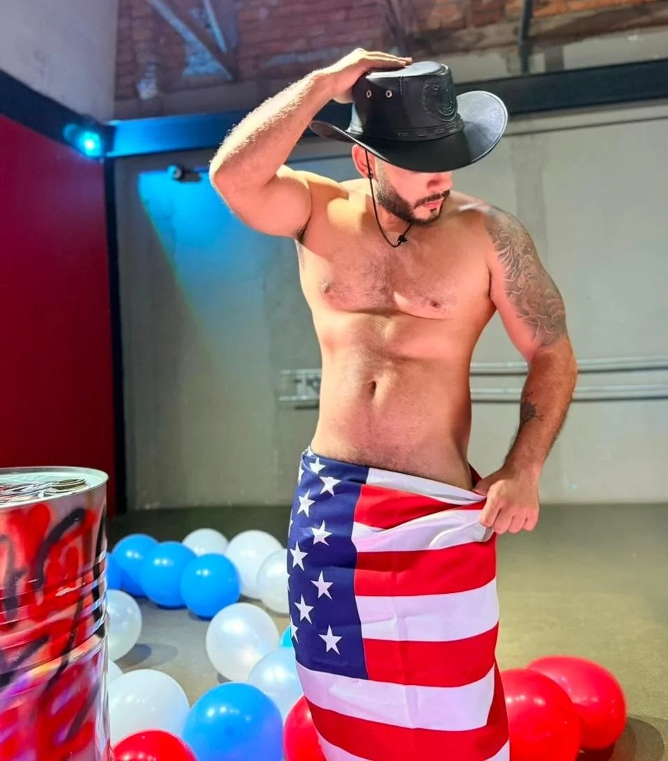 XXX Porn Photo of Nude Mike_savage3 94