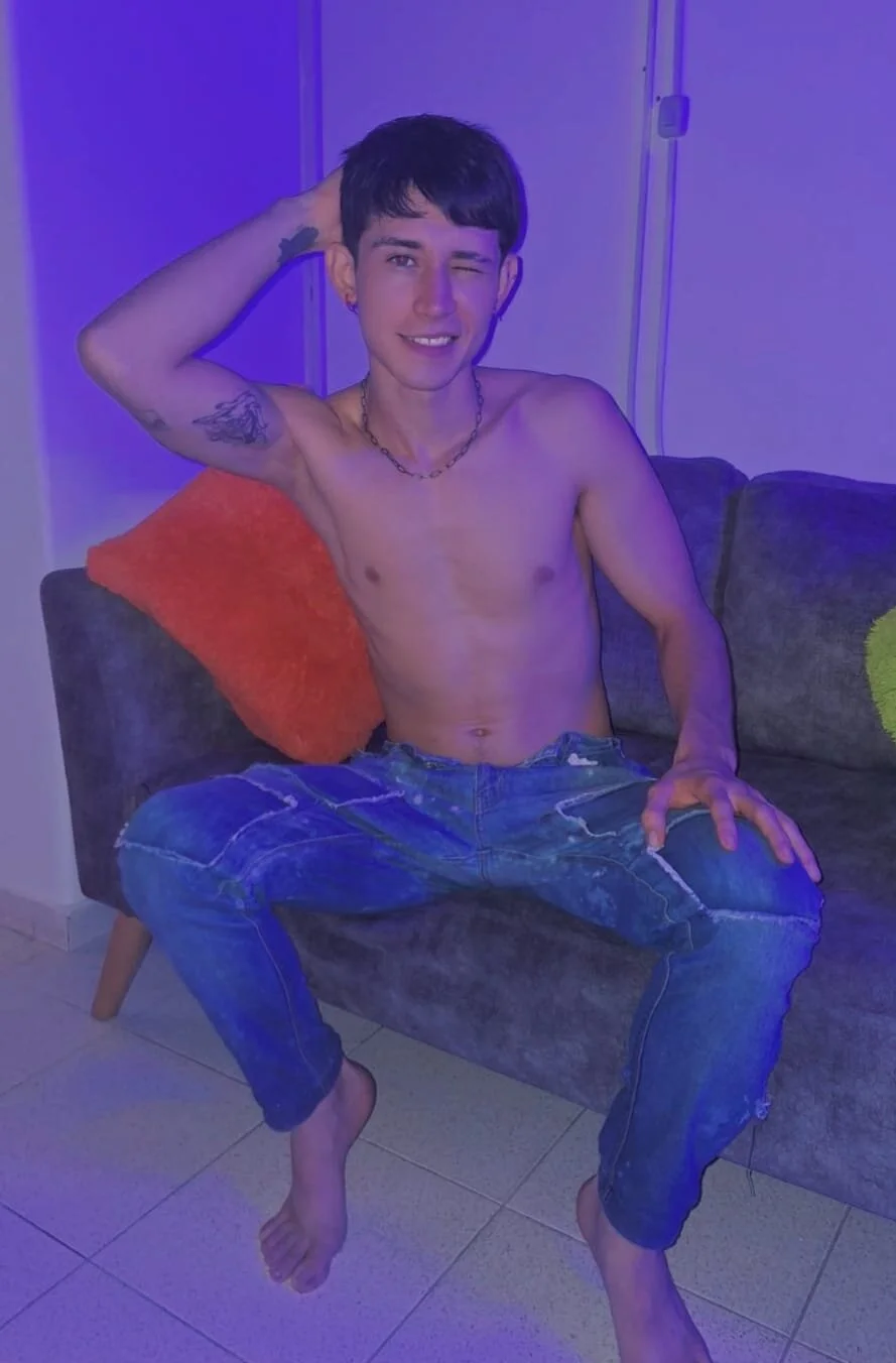 XXX Porn Photo of Nude Michael_blue 9