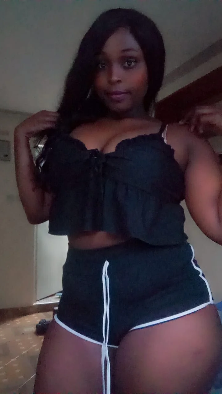 XXX Porn Photo of Nude Princess_bluee 5
