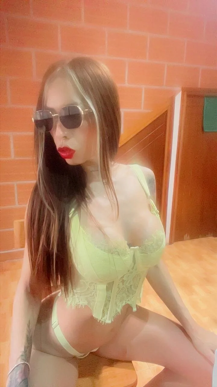 XXX Porn Photo of Nude zinnia_mosley 176