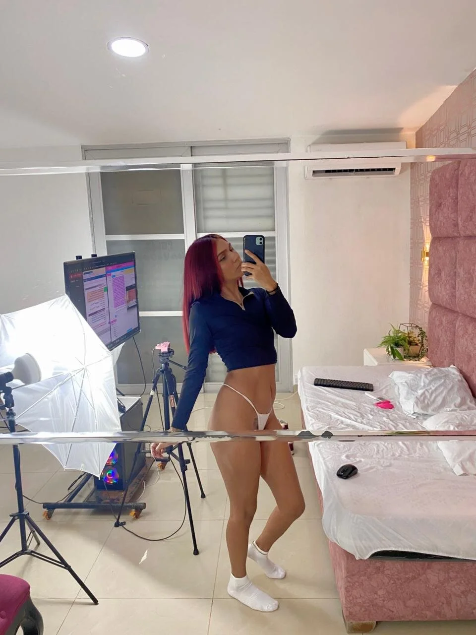 XXX Porn Photo of Nude LiaVelez 19