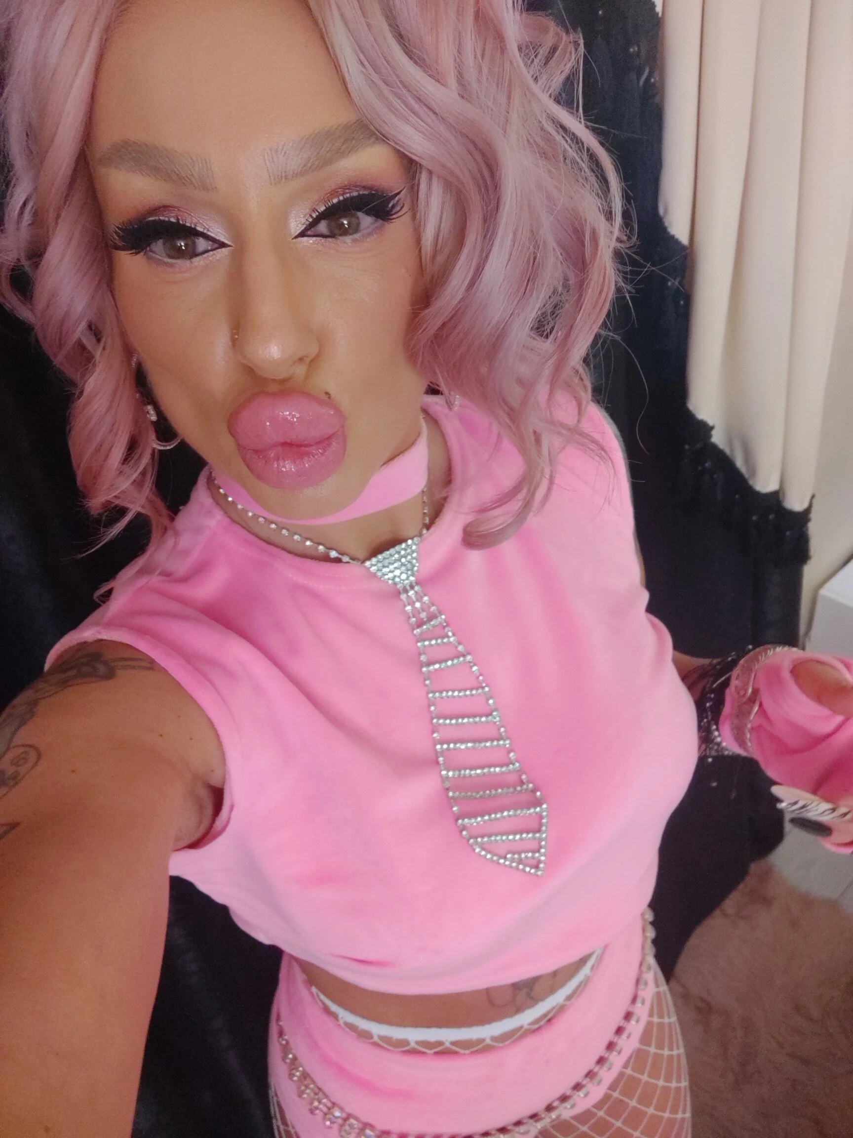 XXX Porn Photo of Nude hotgirlsmoking_69xxx 19