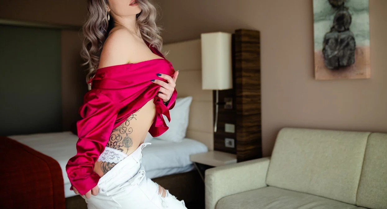 XXX Porn Photo of Nude SeductiveMom 18