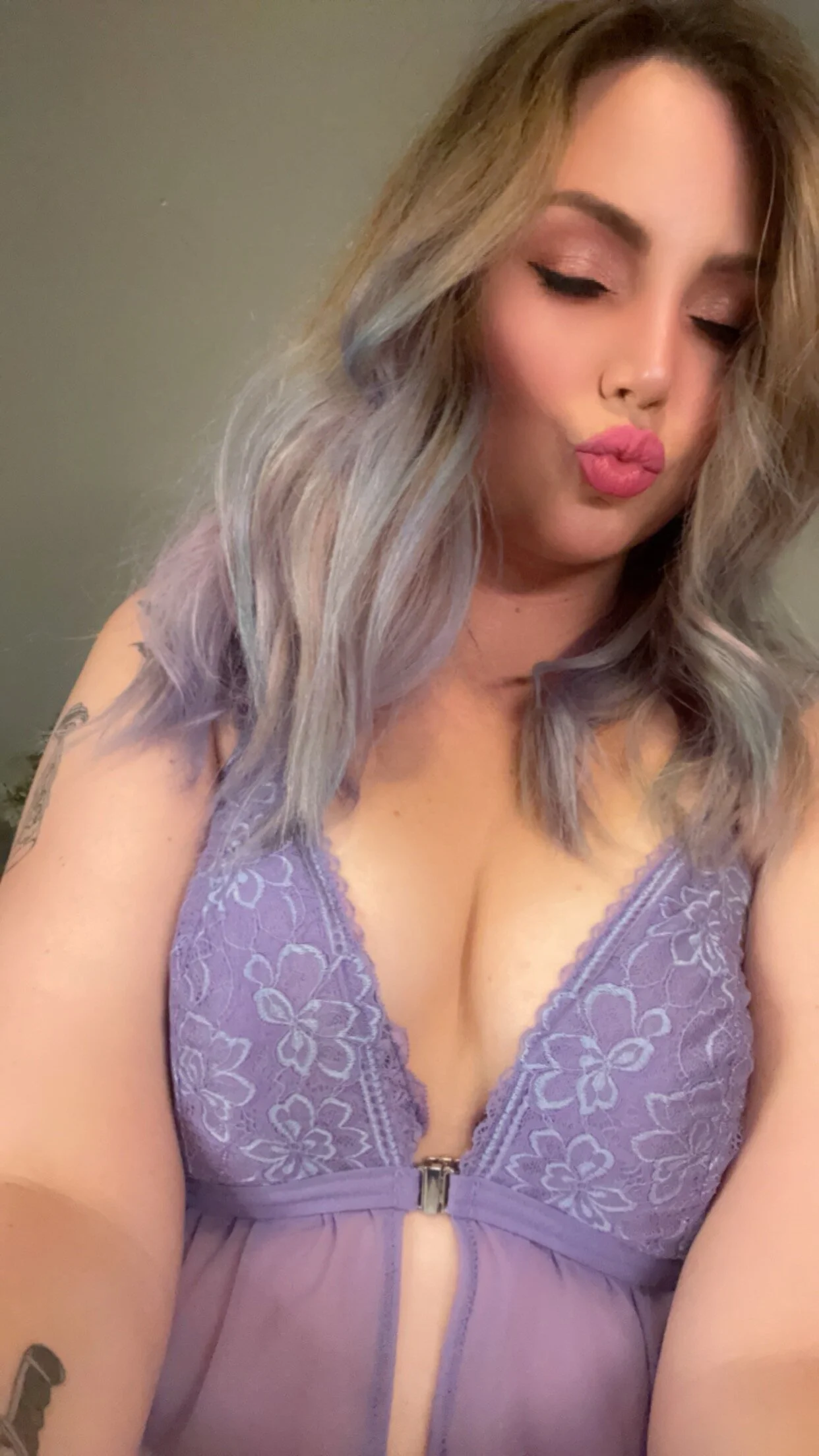 XXX Porn Photo of Nude WakeAndBlaze 23