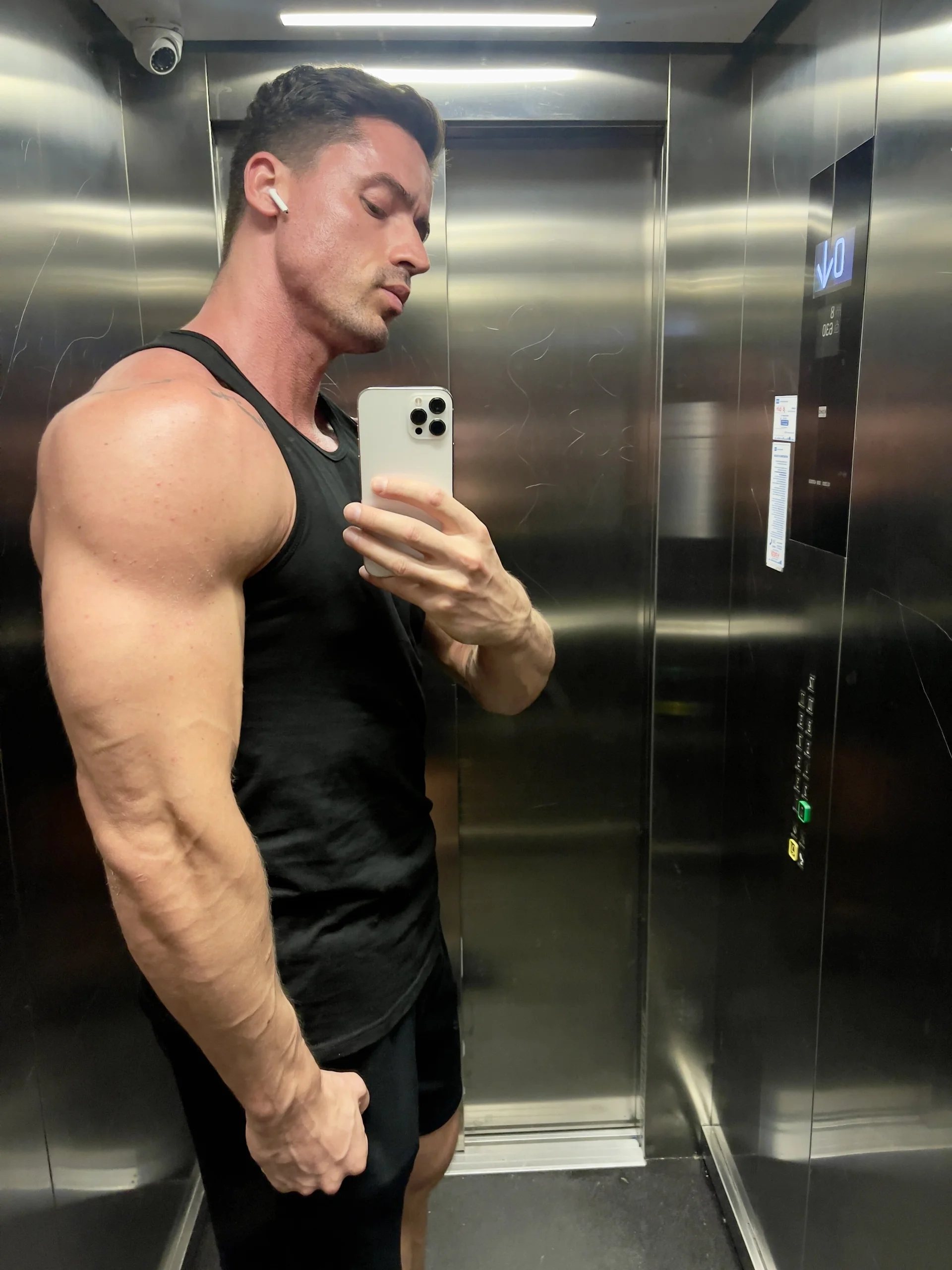XXX Porn Photo of Nude jasonblake19 4