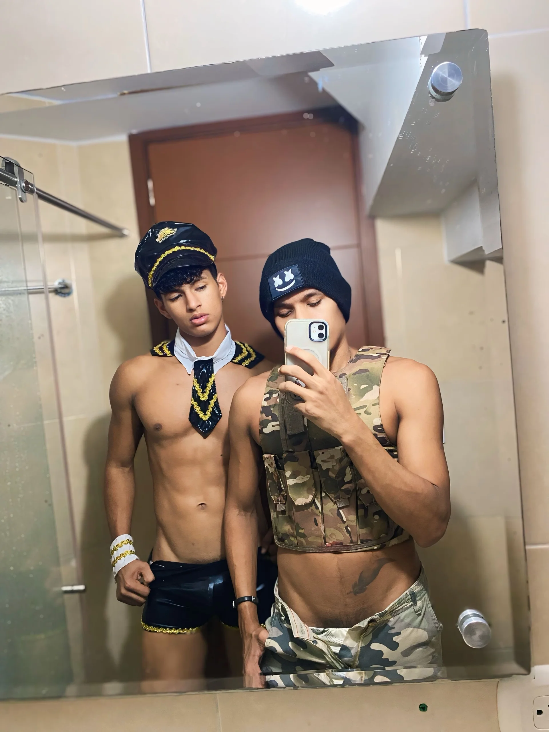 XXX Porn Photo of Nude Stiven_And_CalvinHots 1