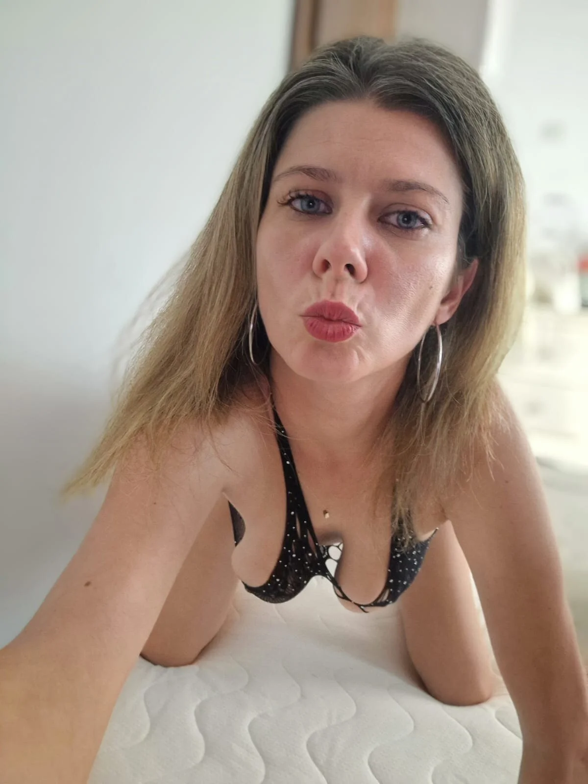 XXX Porn Photo of Nude Anne_Blueeyes 40