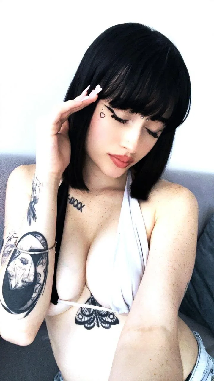 XXX Porn Photo of Nude Zoe_Rosse00 10