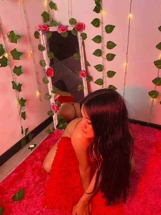 XXX Porn Photo of Nude Chiara_tay 2