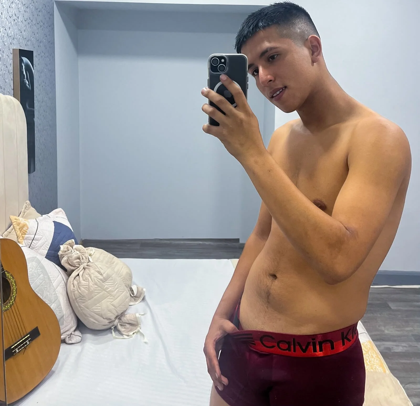 XXX Porn Photo of Nude LuccaSilva1 2