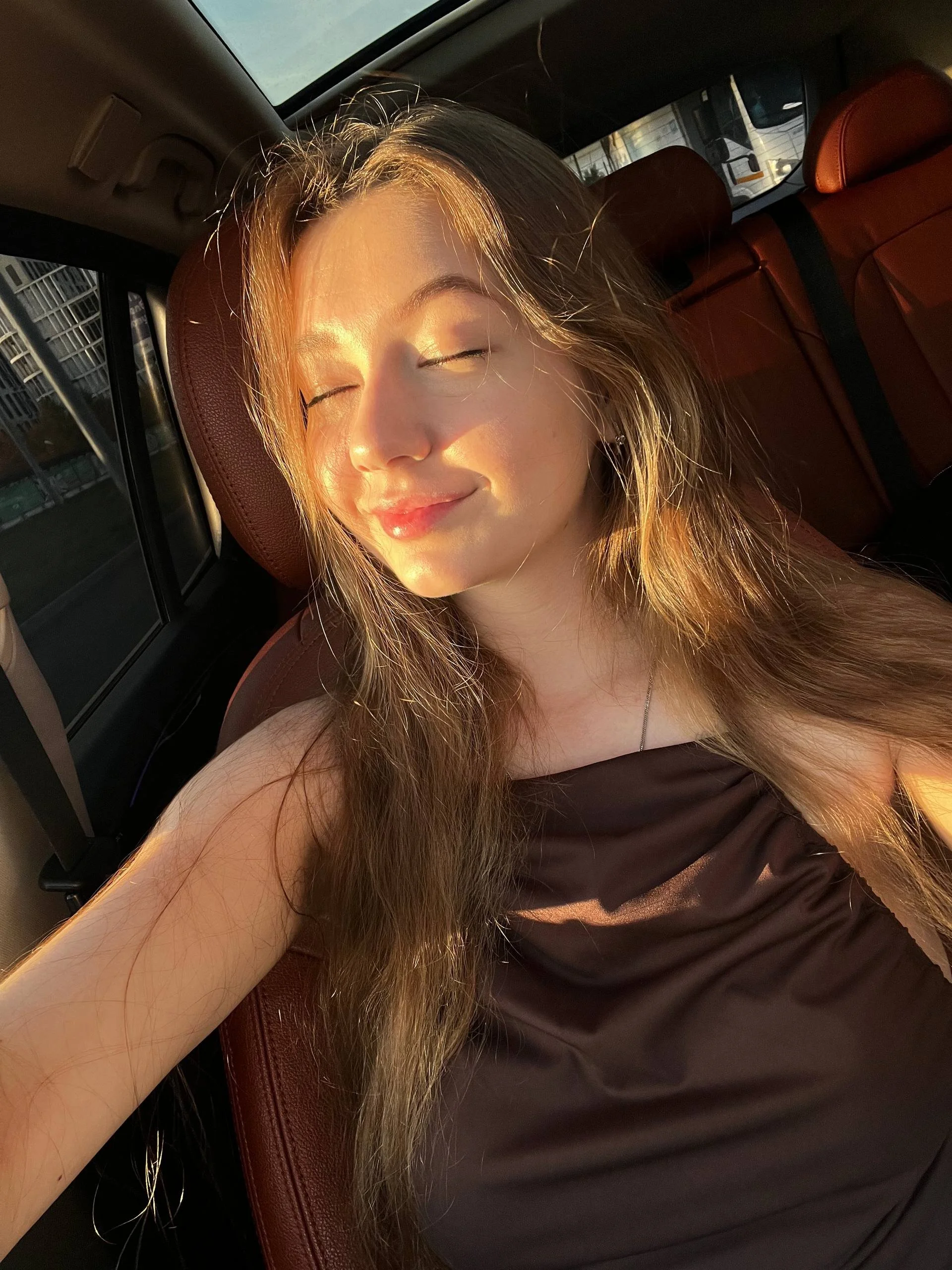 XXX Porn Photo of Nude Luna_Foxy 6