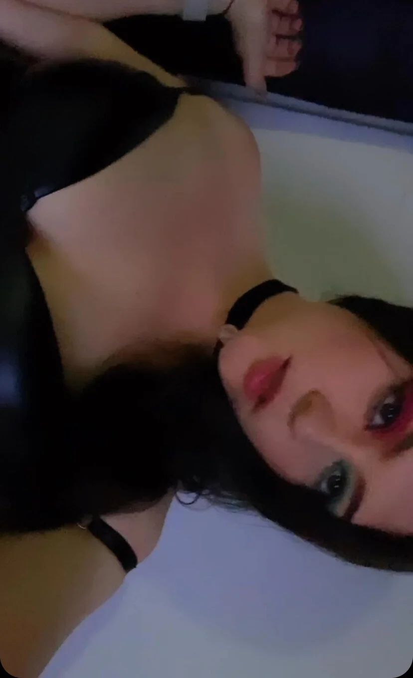 XXX Porn Photo of Nude AliciaChelios 18