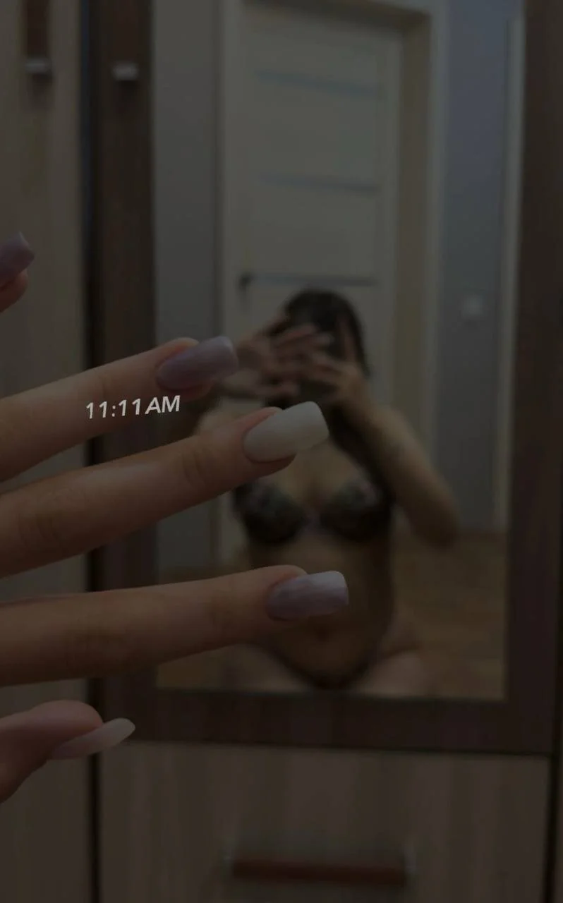 XXX Porn Photo of Nude Aurora_Breeze 17