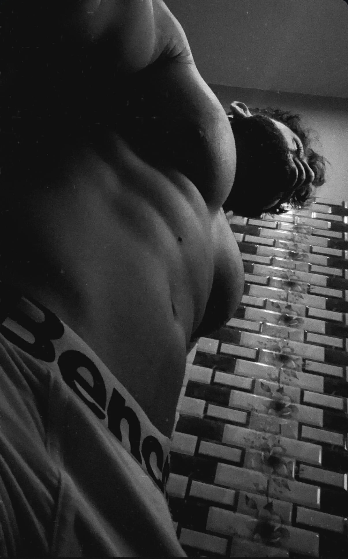 XXX Porn Photo of Nude the_alpha_male501 3