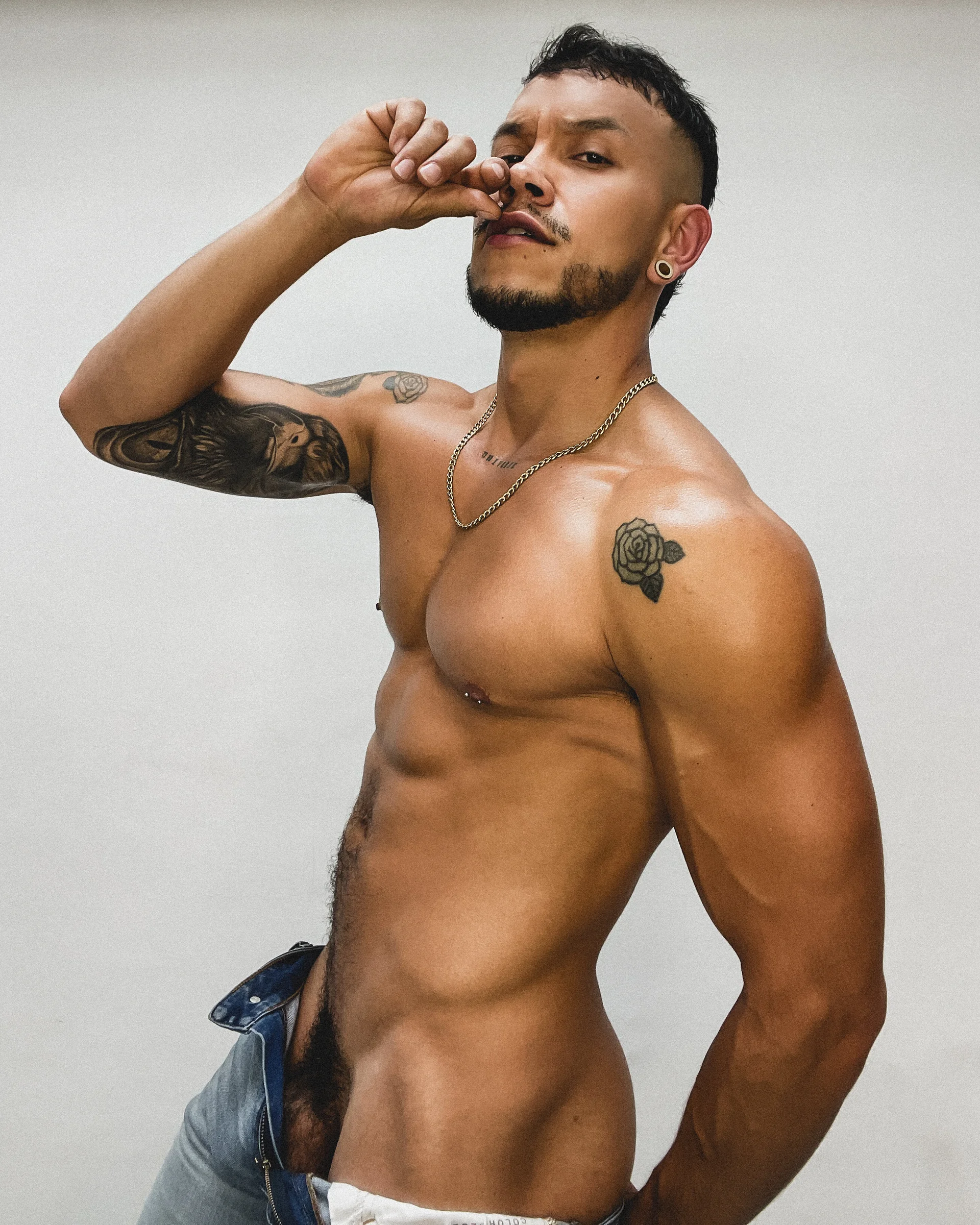 XXX Porn Photo of Nude ARON_TAYLER01 53