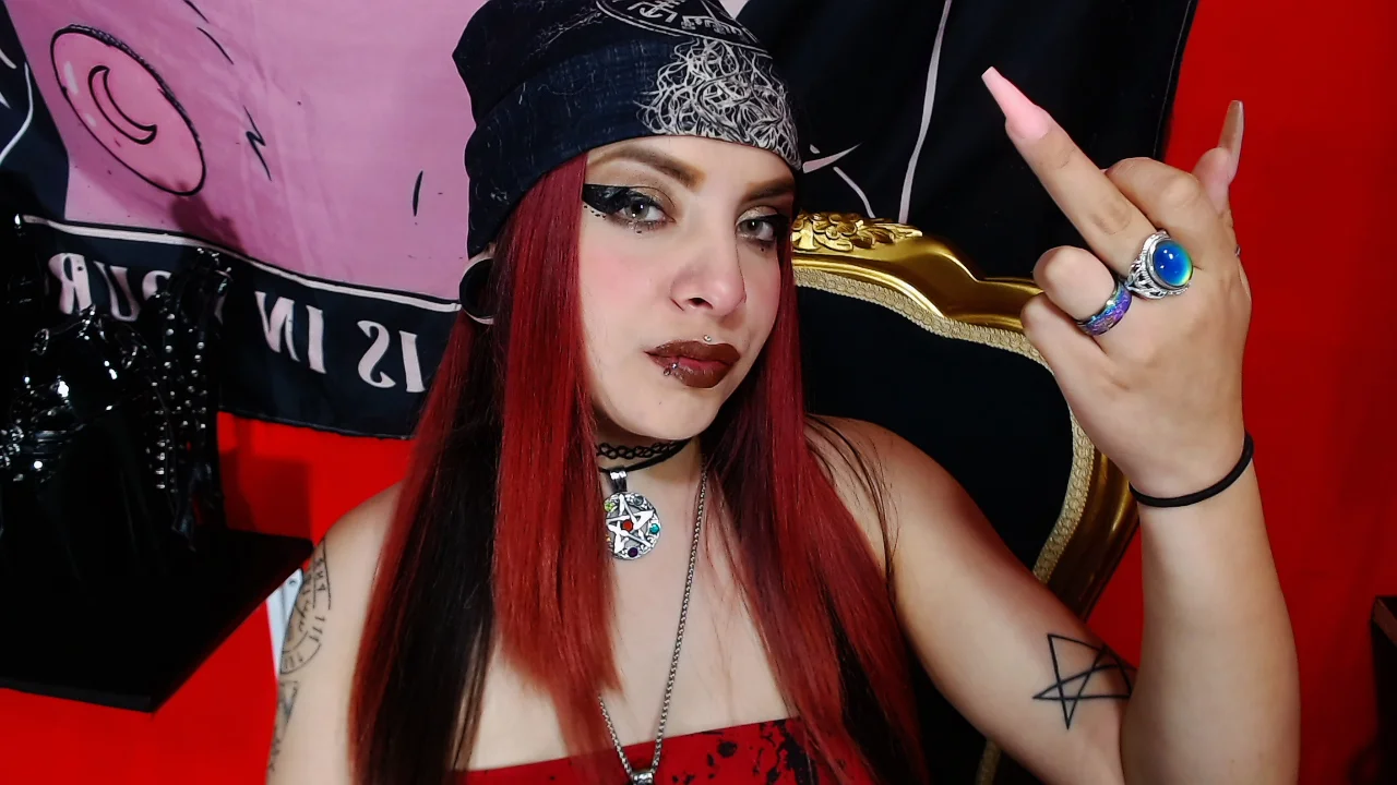 XXX Porn Photo of Nude FindomQueen 192