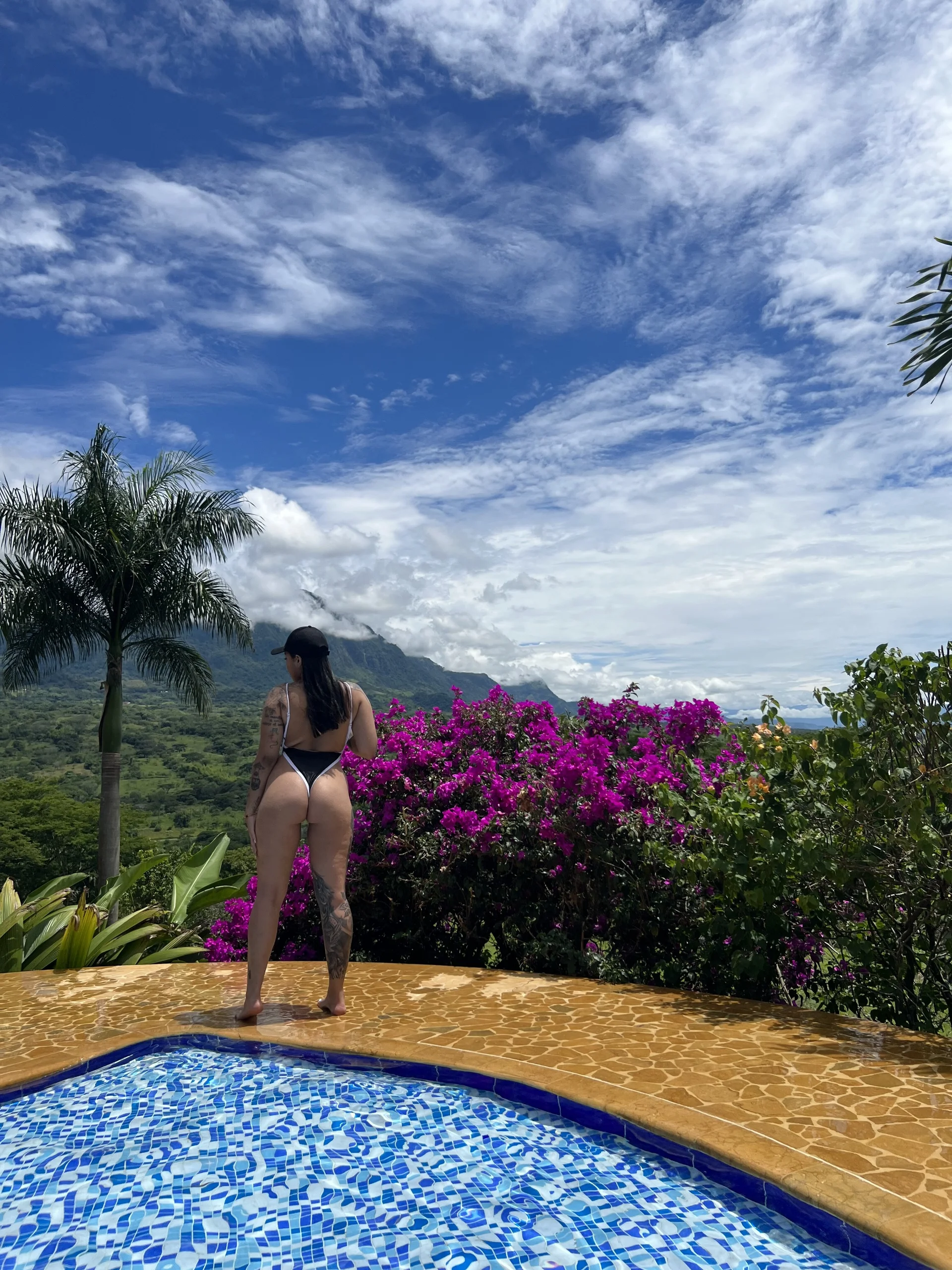 XXX Porn Photo of Nude HannahW_ 20